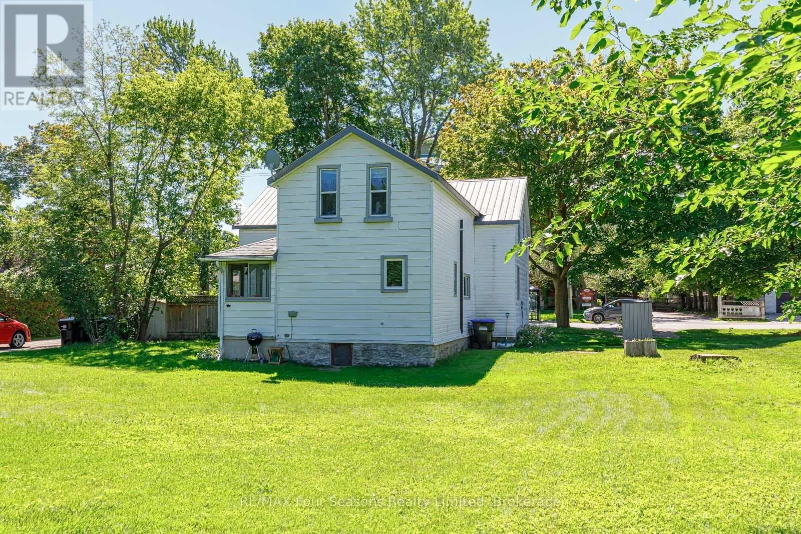 393 SECOND STREET