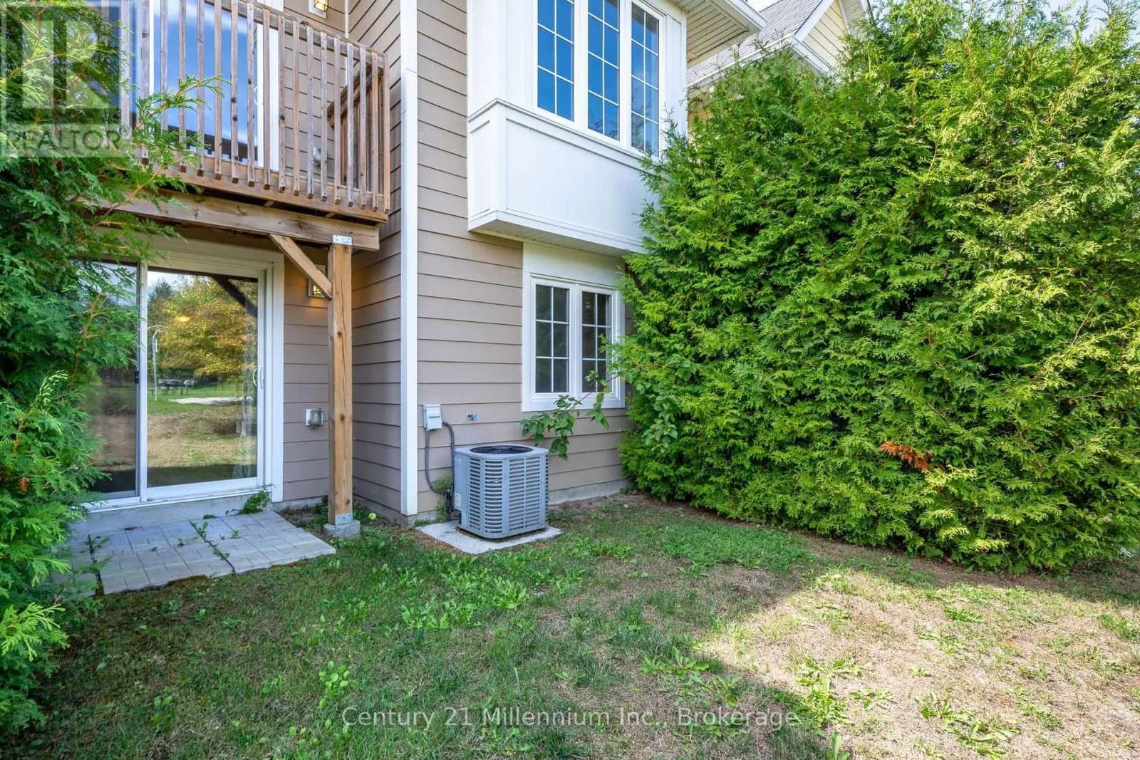 16 BERKSHIRE AVENUE