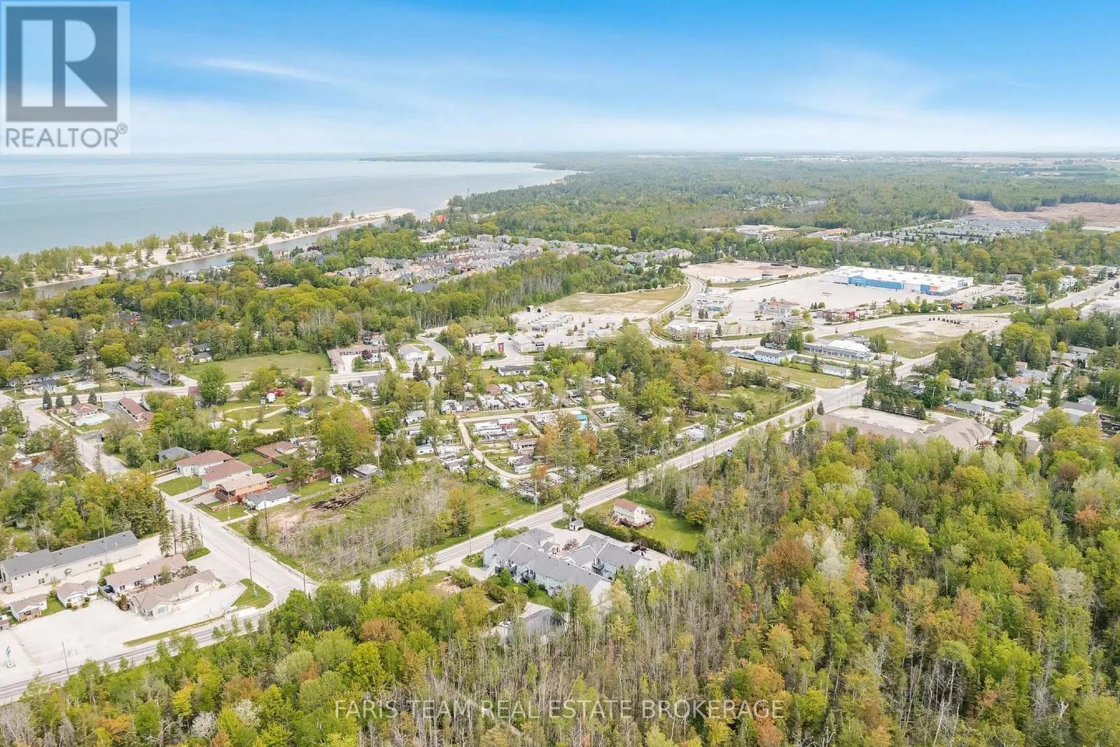 5 - 891 RIVER ROAD W