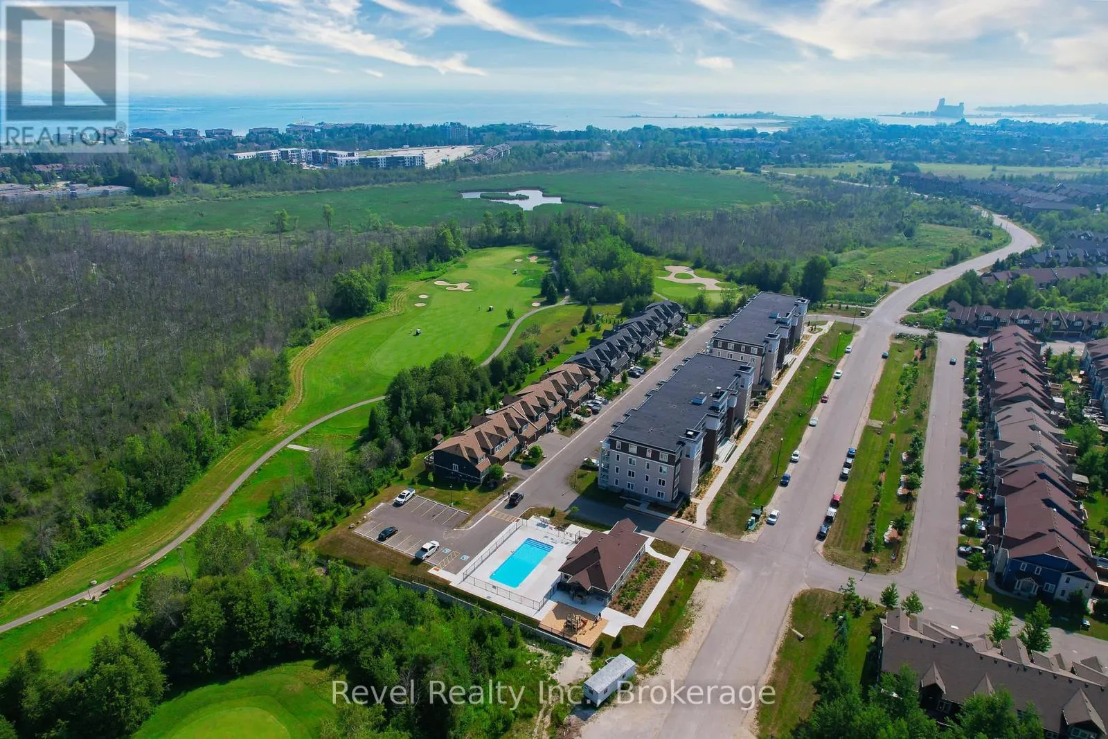 201 - 17 SPOONER CRESCENT, #201