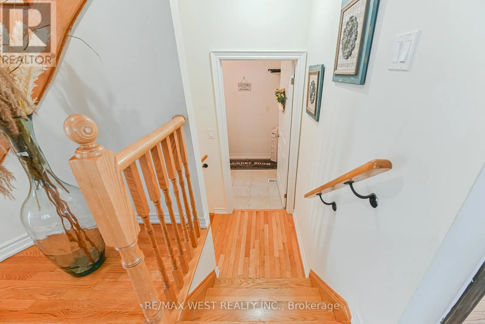 9 ACADEMY AVENUE