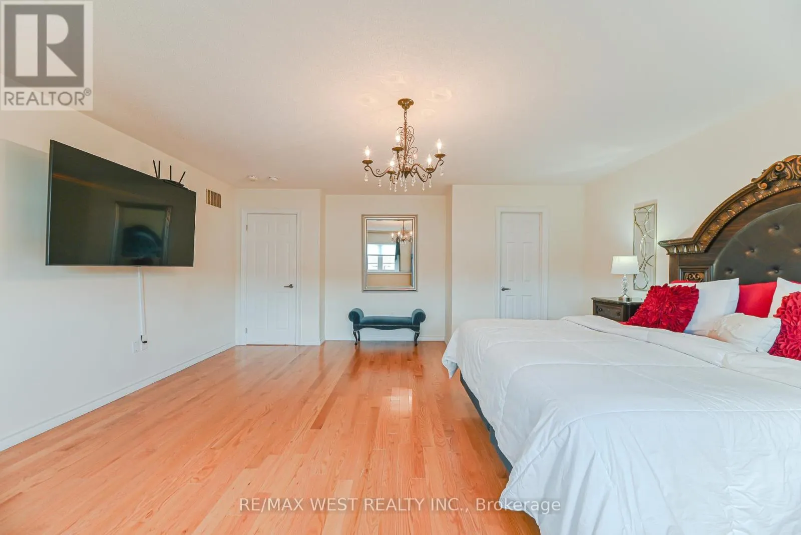 9 ACADEMY AVENUE