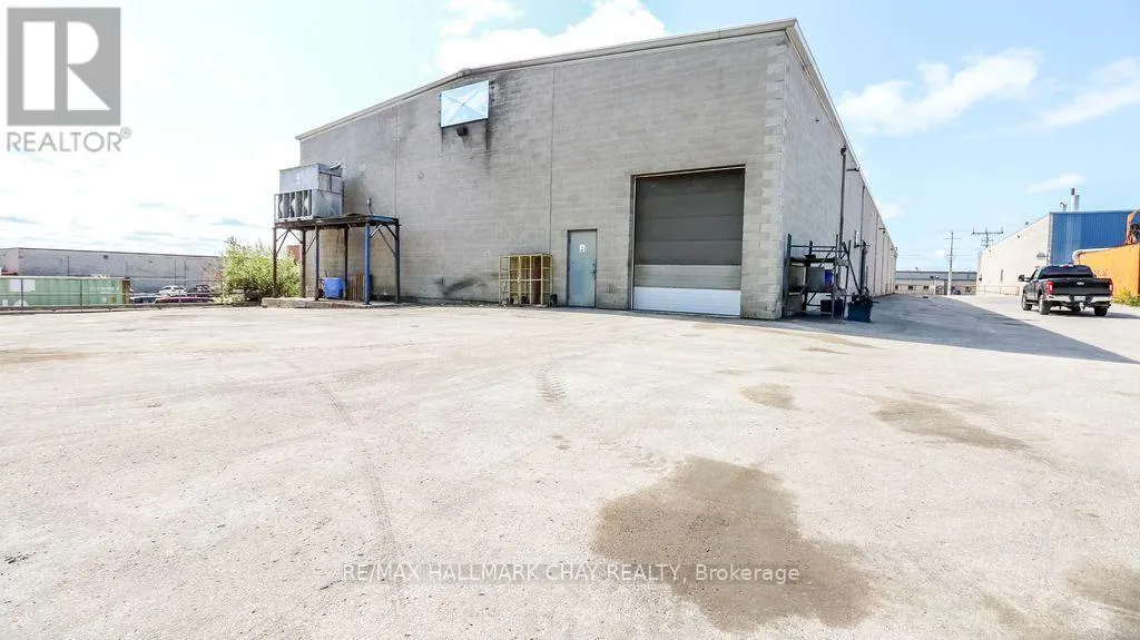 705 BAYVIEW DRIVE
