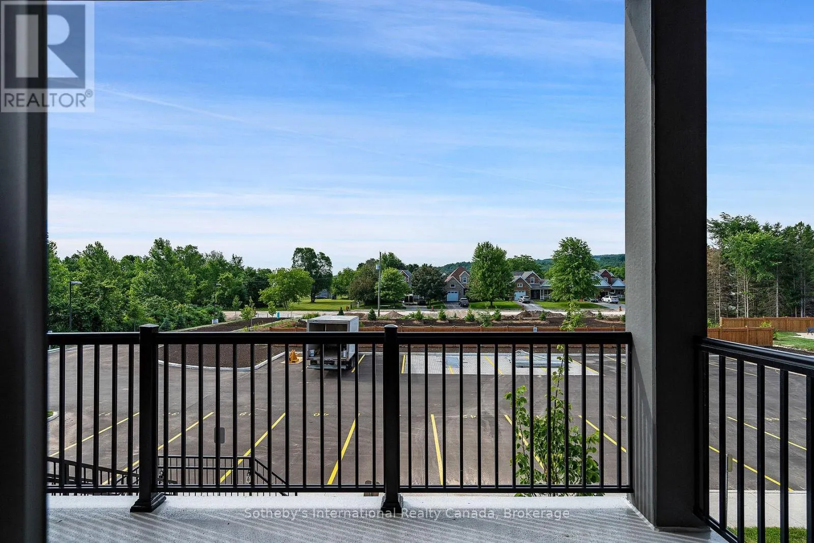 221 - 121 MARY STREET, #221