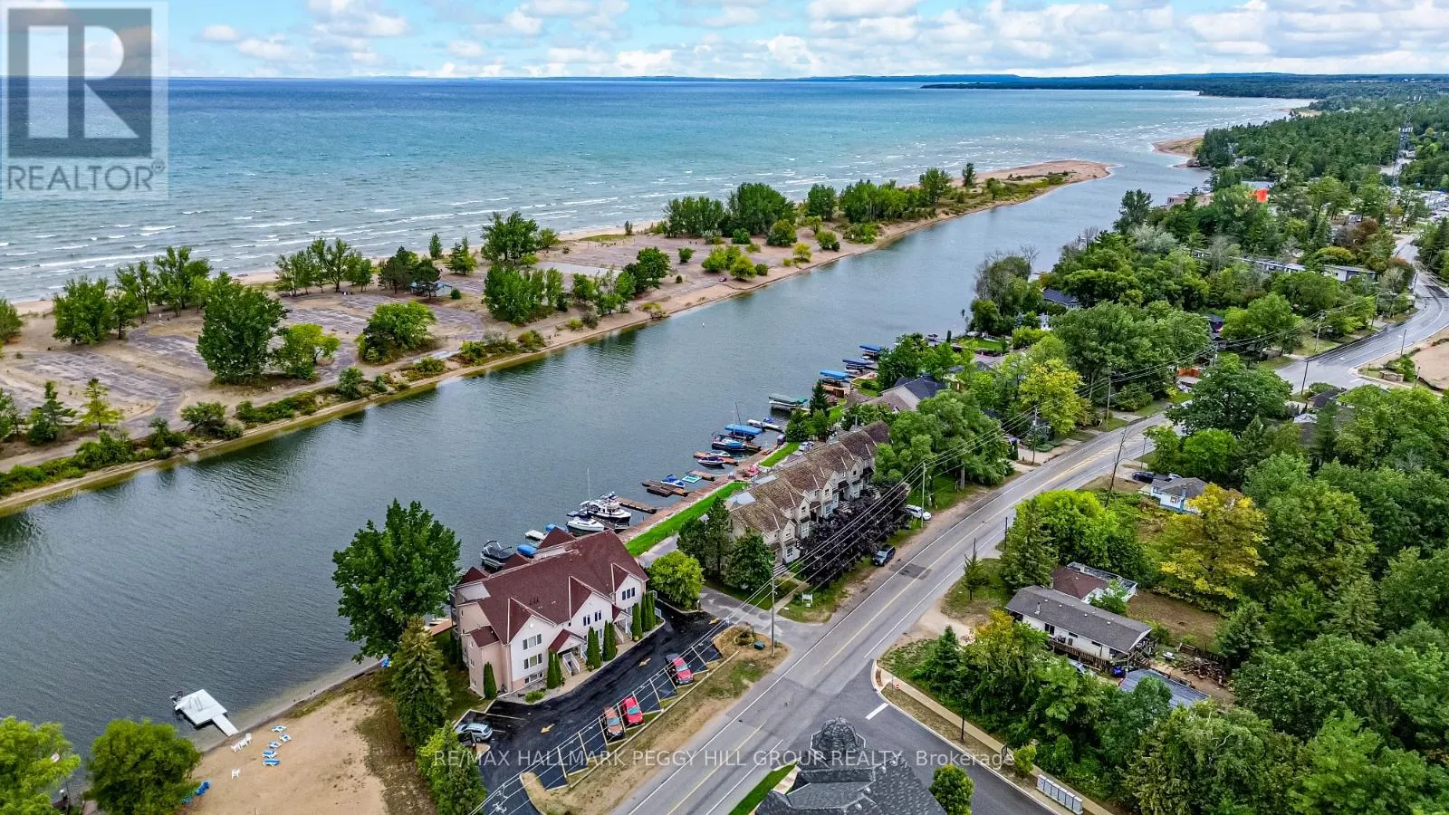 3B - 194 RIVER ROAD E
