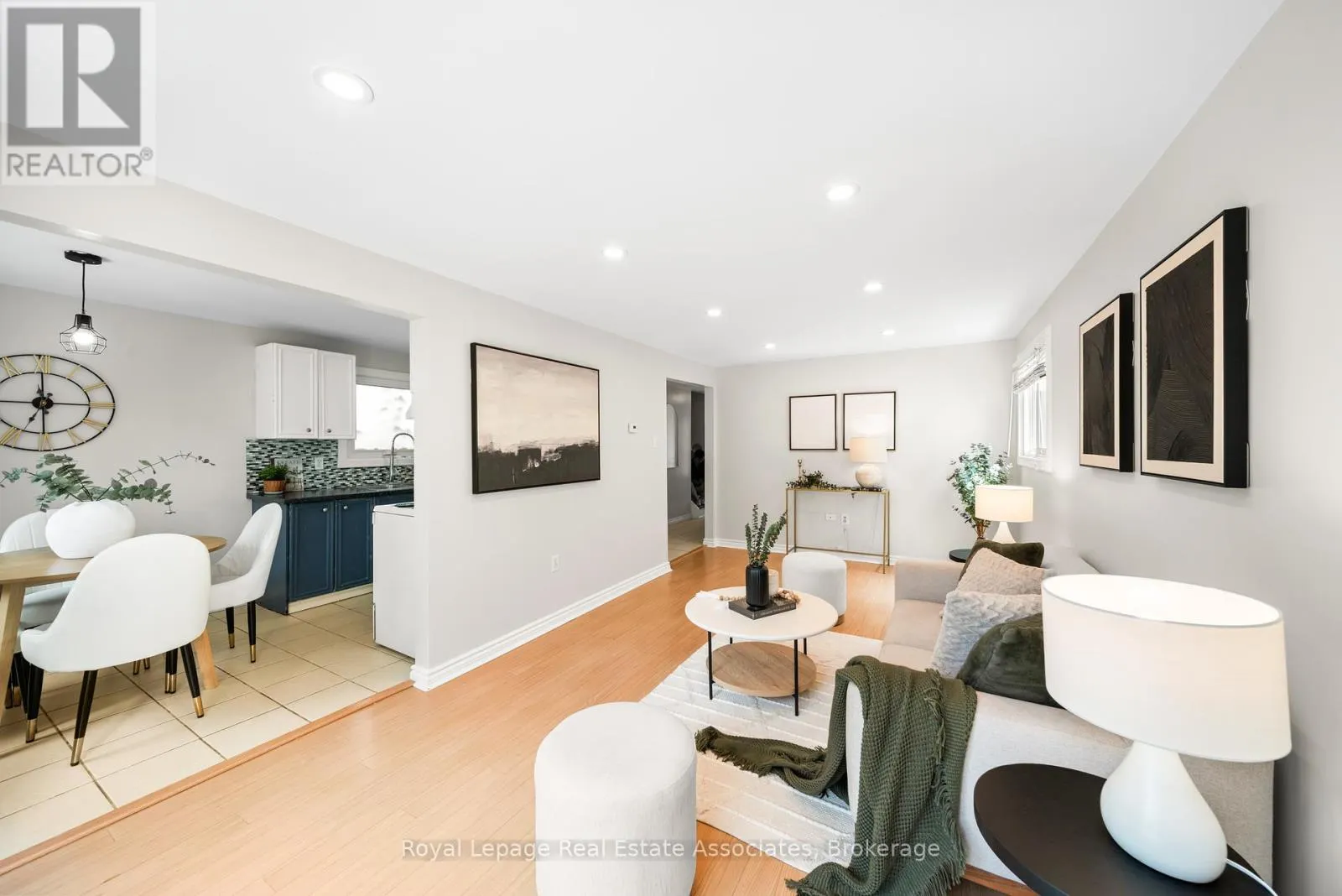 44 HEMINGWAY CRESCENT