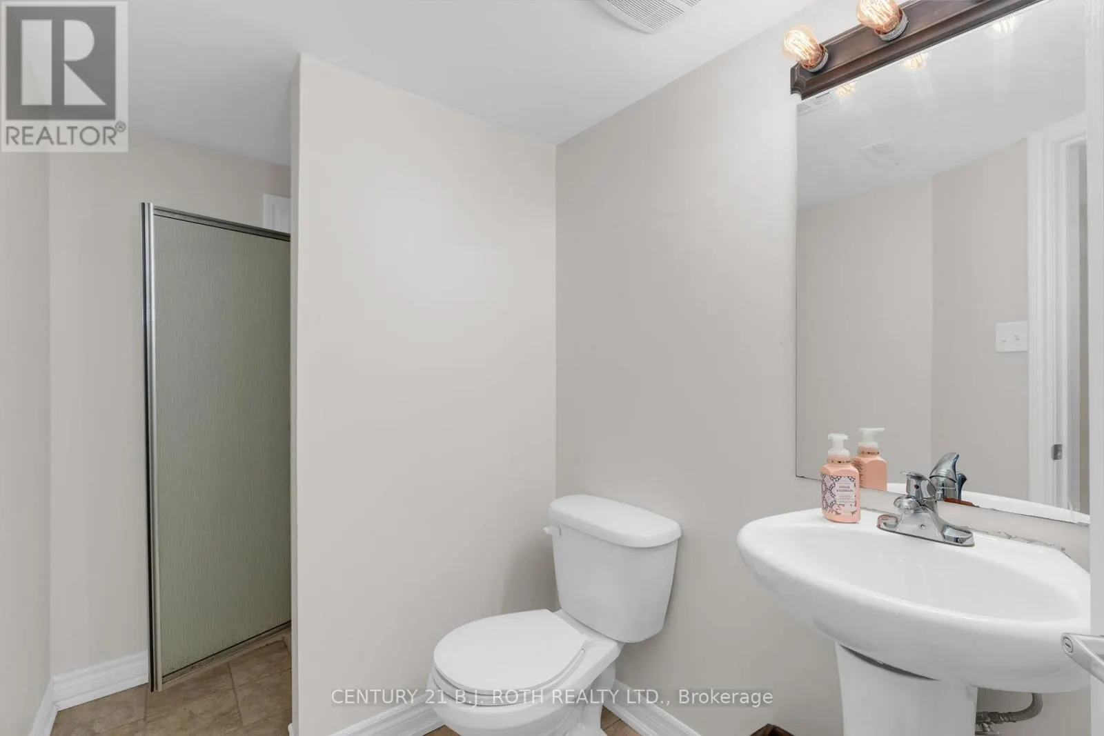 221 HARVIE ROAD