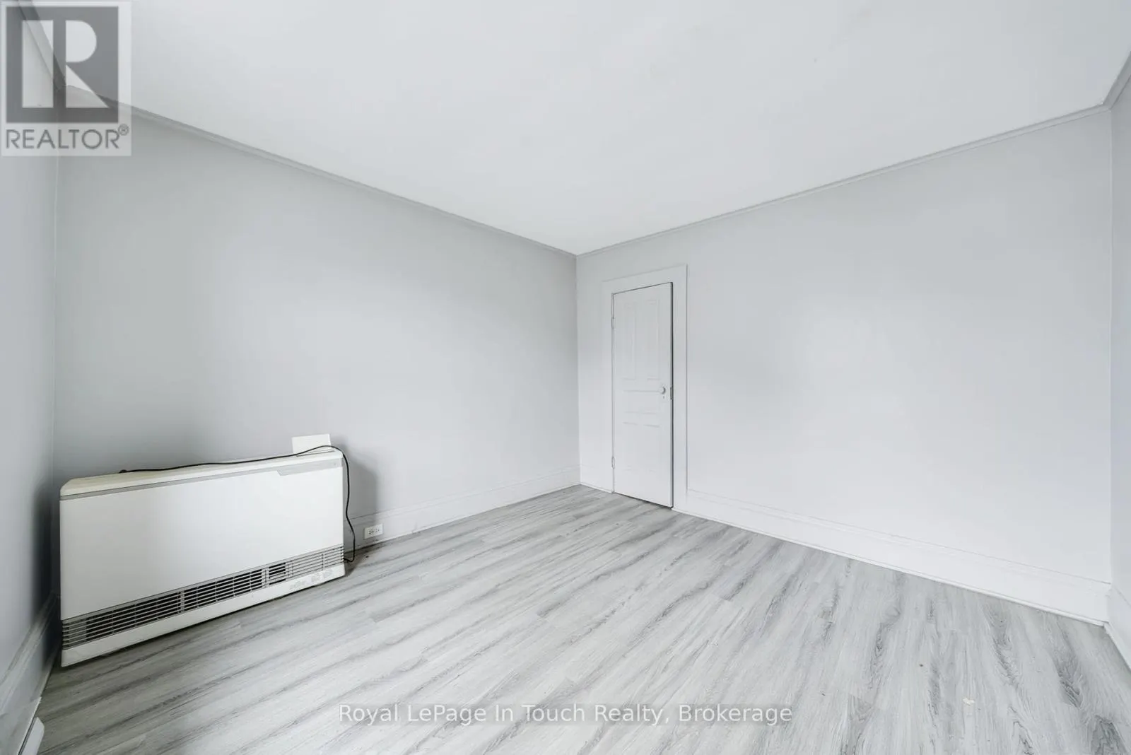 C - 7 ROBERT STREET W, #C