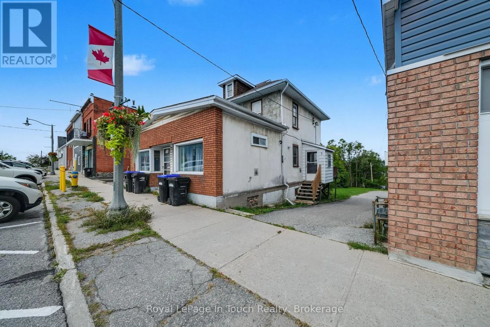 C - 7 ROBERT STREET W, #C