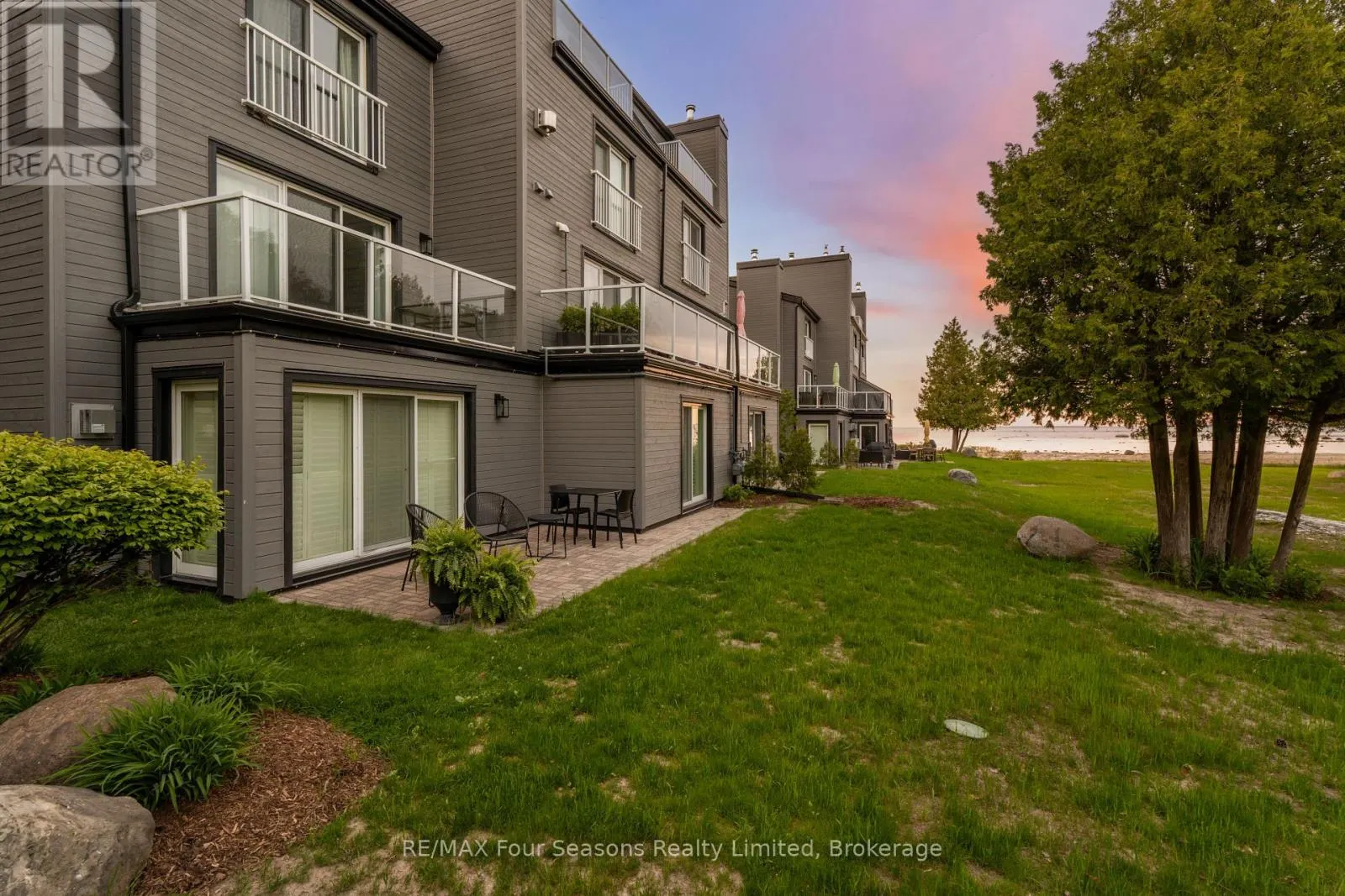 7 - 44 TROTT BOULEVARD, #7