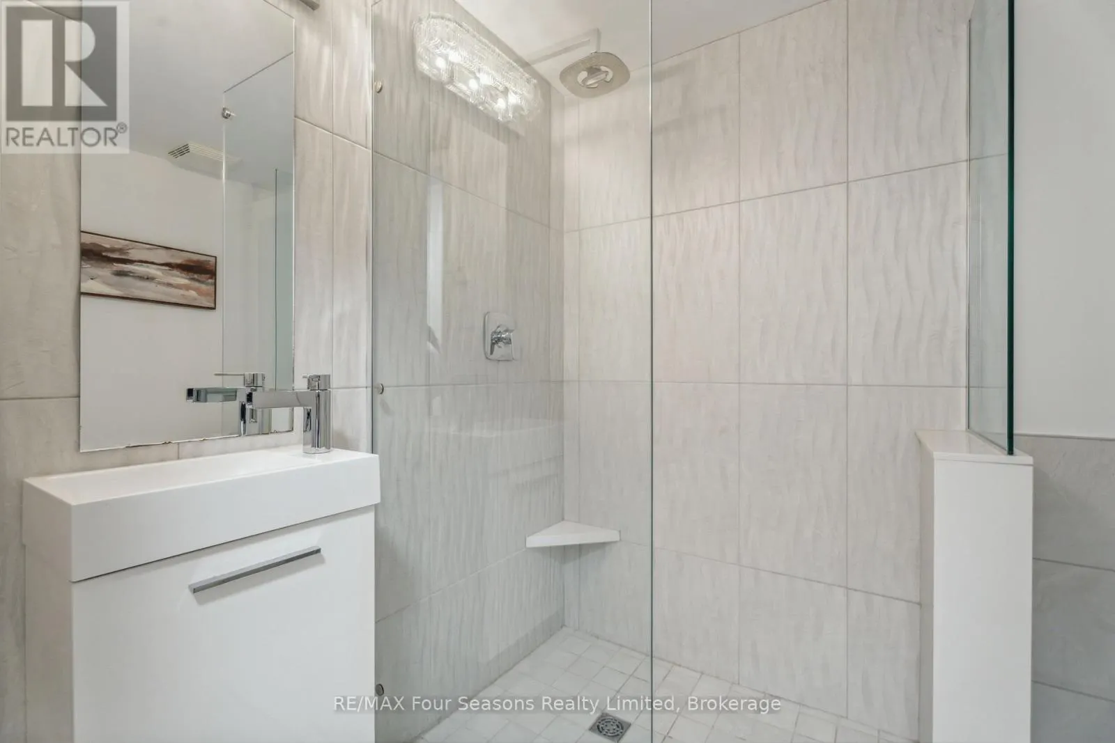 7 - 44 TROTT BOULEVARD, #7