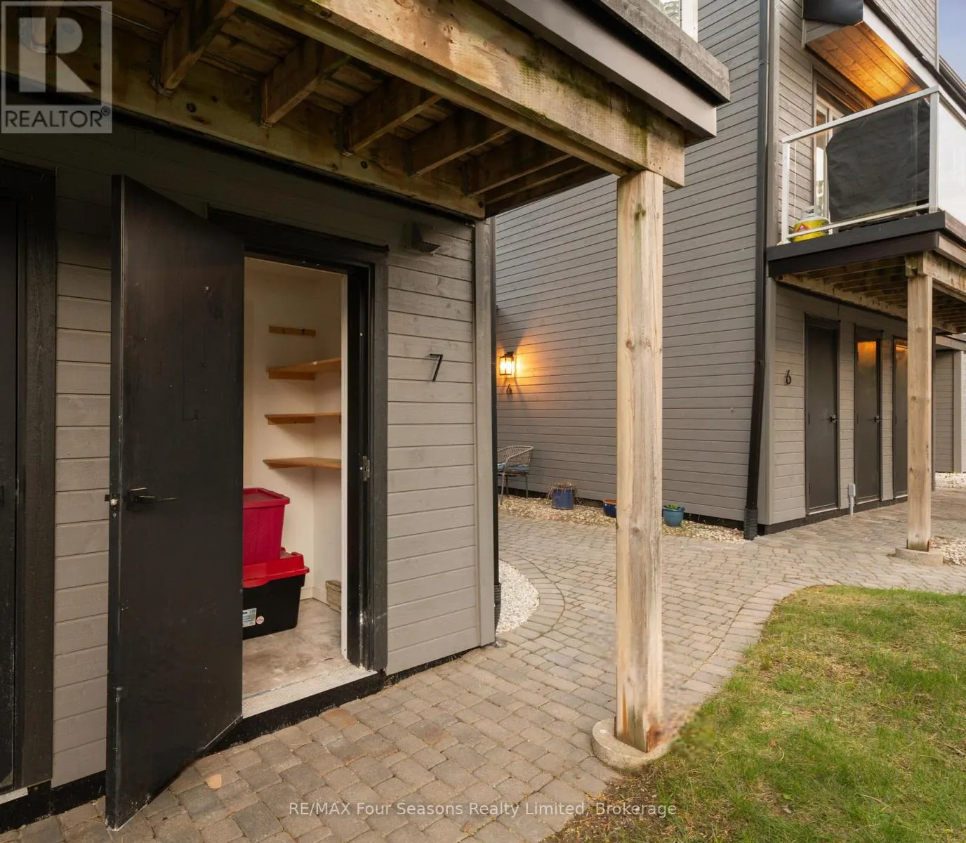 7 - 44 TROTT BOULEVARD, #7
