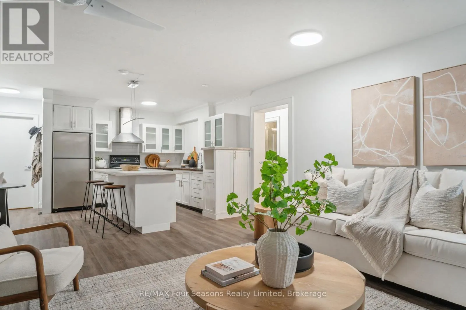 7 - 44 TROTT BOULEVARD, #7