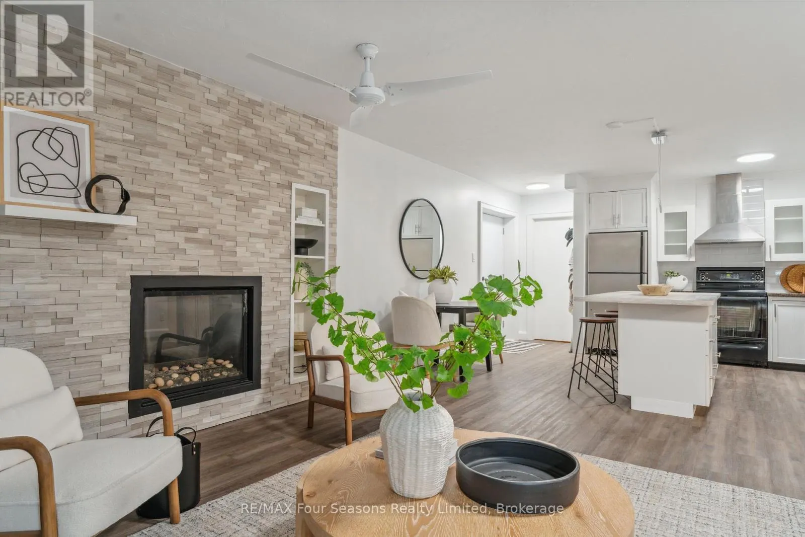 7 - 44 TROTT BOULEVARD, #7