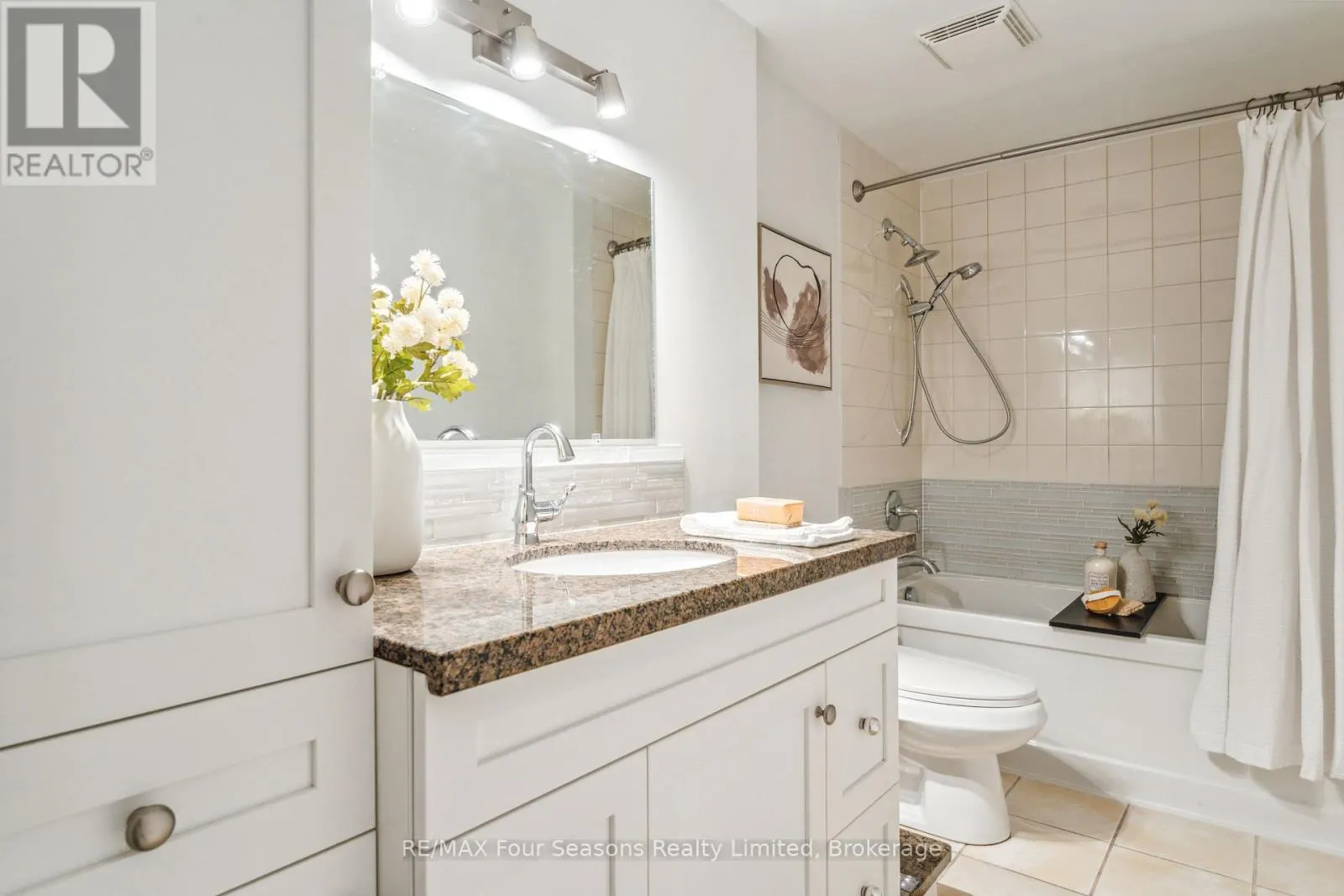 7 - 44 TROTT BOULEVARD, #7