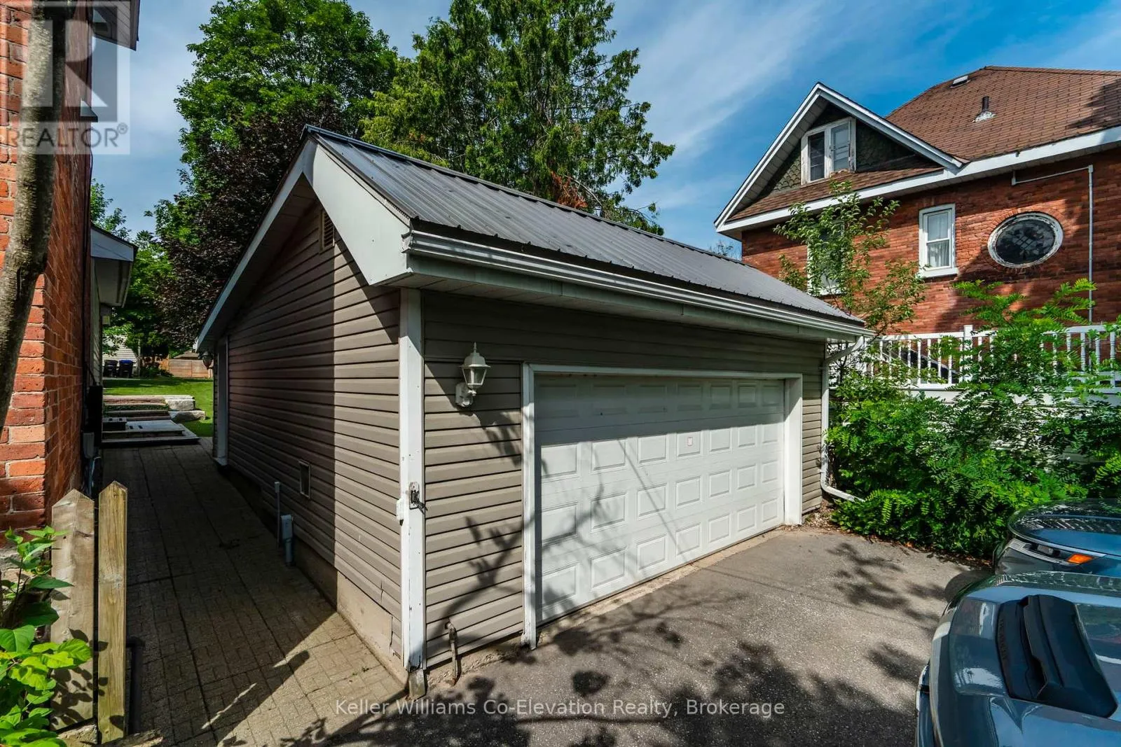 GARAGE - 600 HUGEL AVENUE, #Garage
