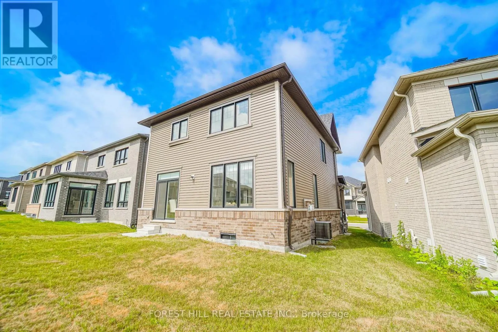 29 KINGSBURY TRAIL