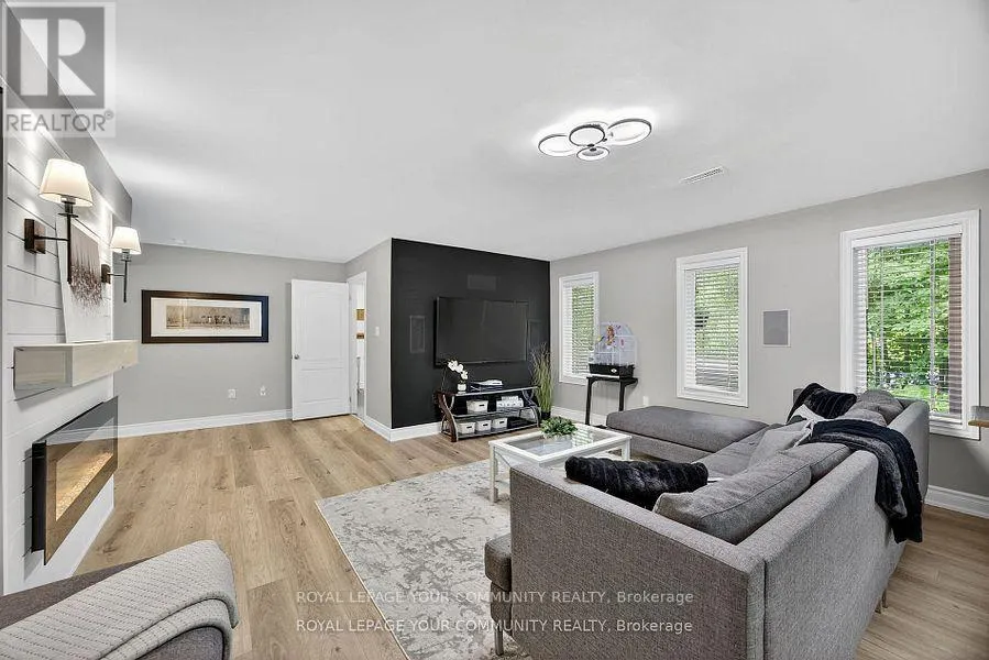 135 HURONWOODS DRIVE