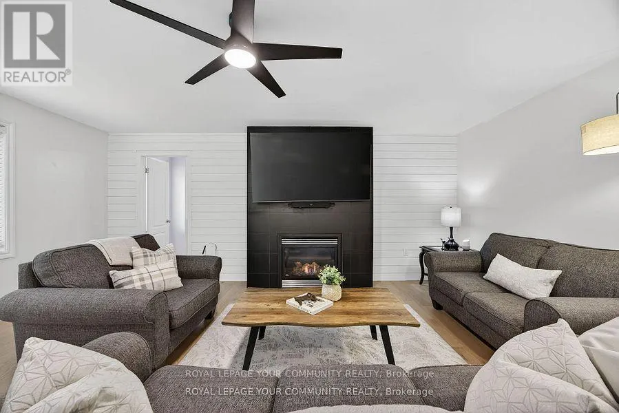 135 HURONWOODS DRIVE
