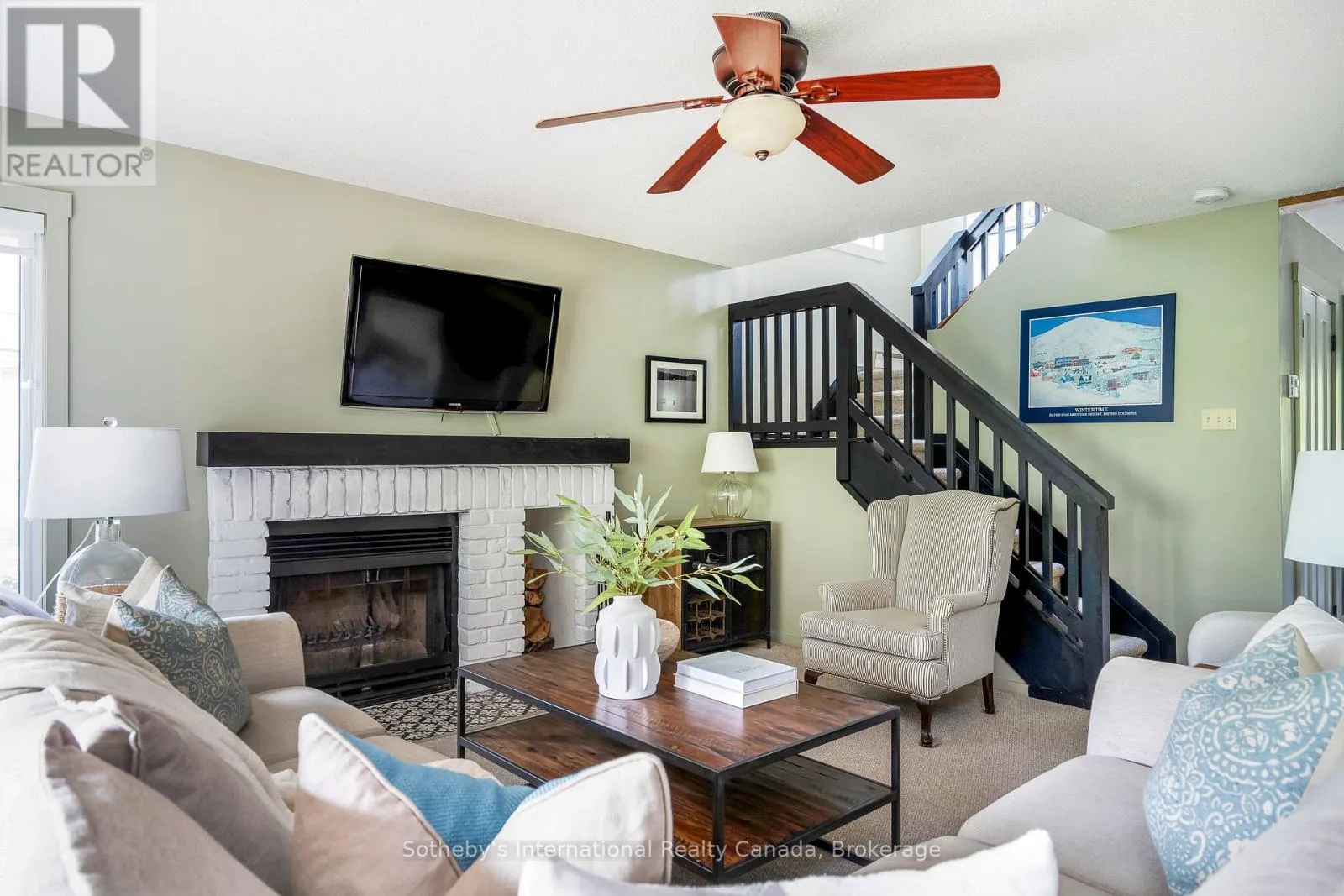 562 OXBOW CRESCENT