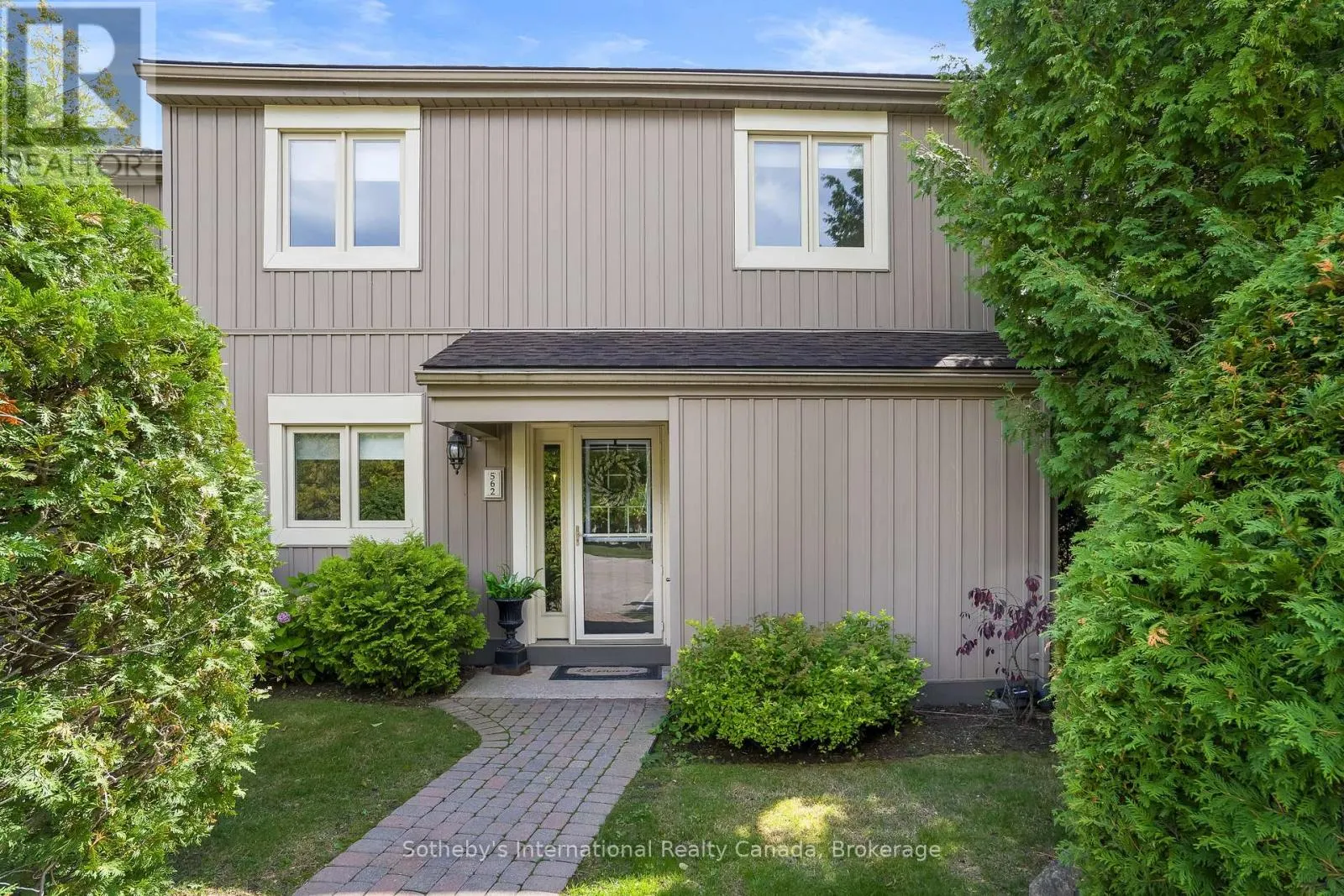 562 OXBOW CRESCENT