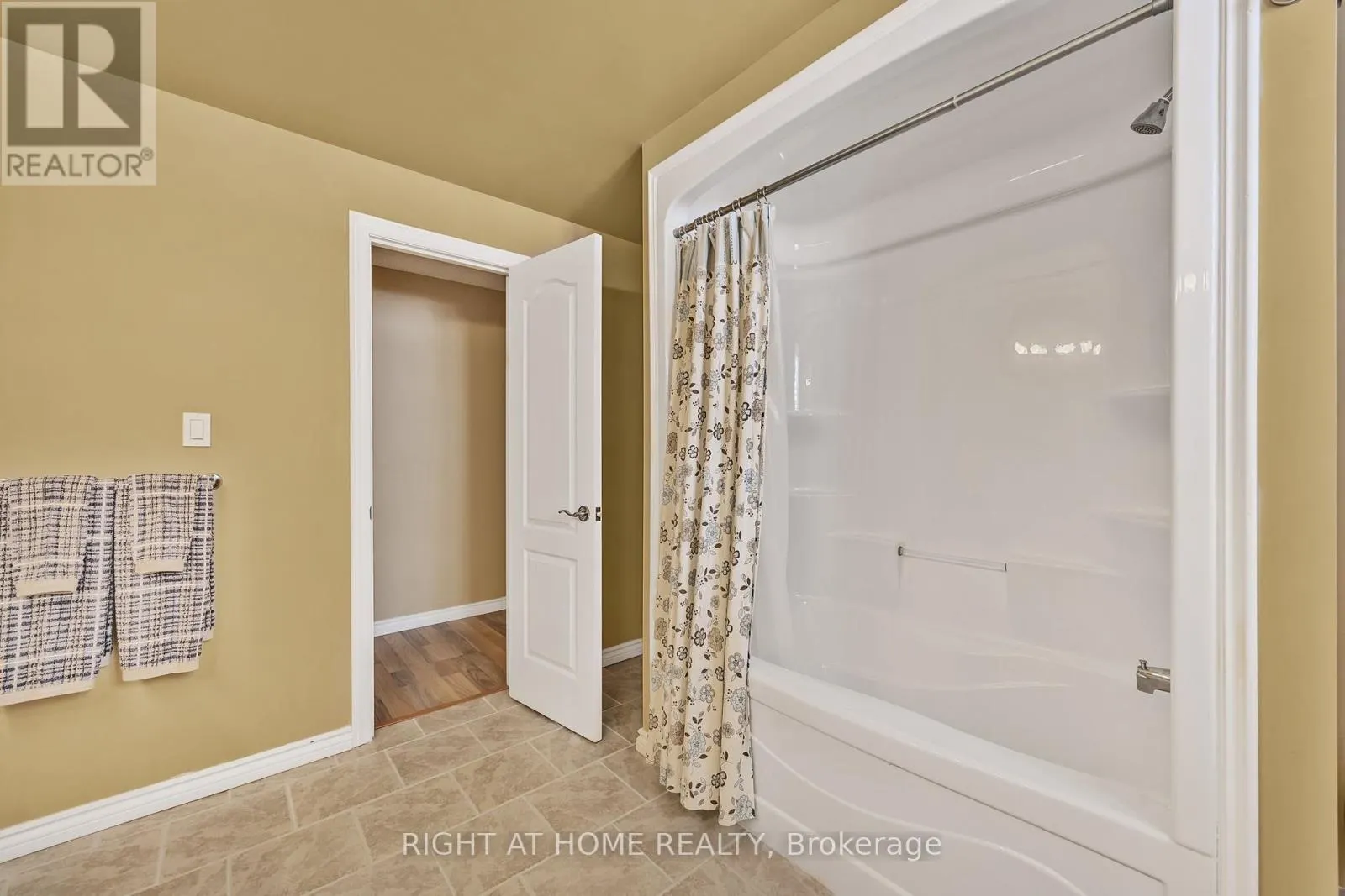 1205 SEADON ROAD