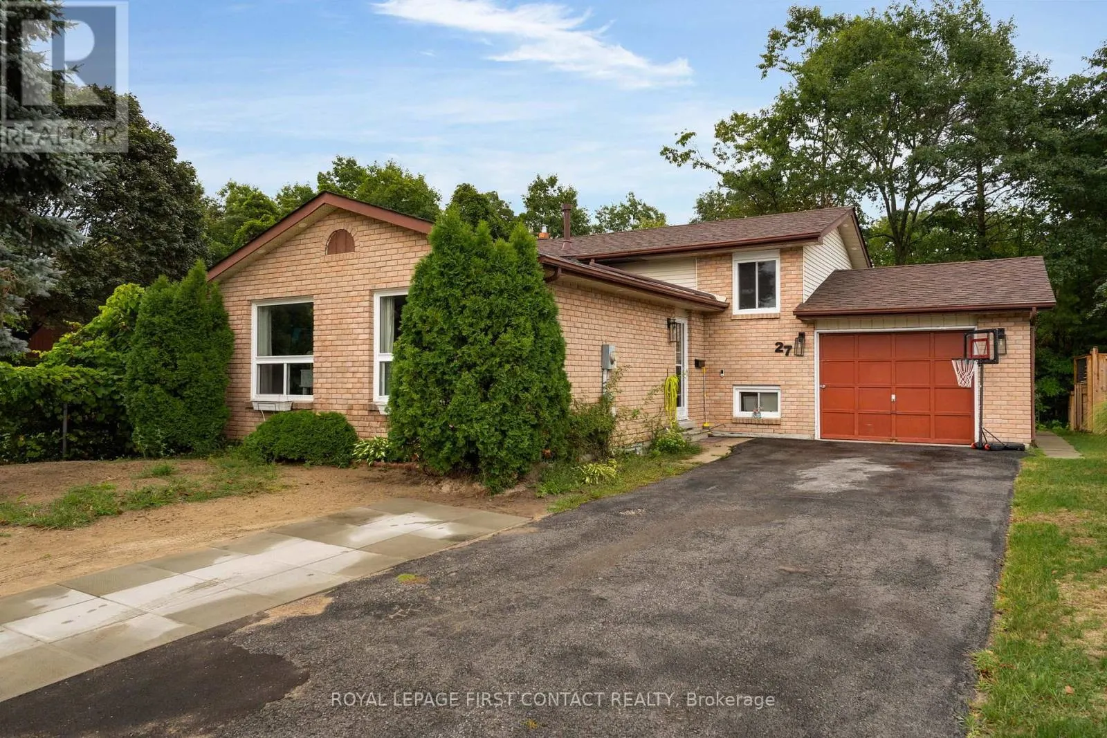 27 AUSTEN LANE