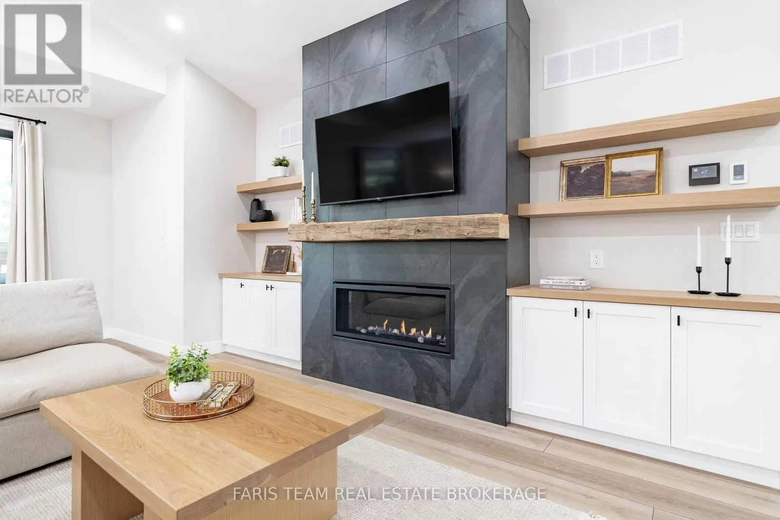 23 49TH STREET S