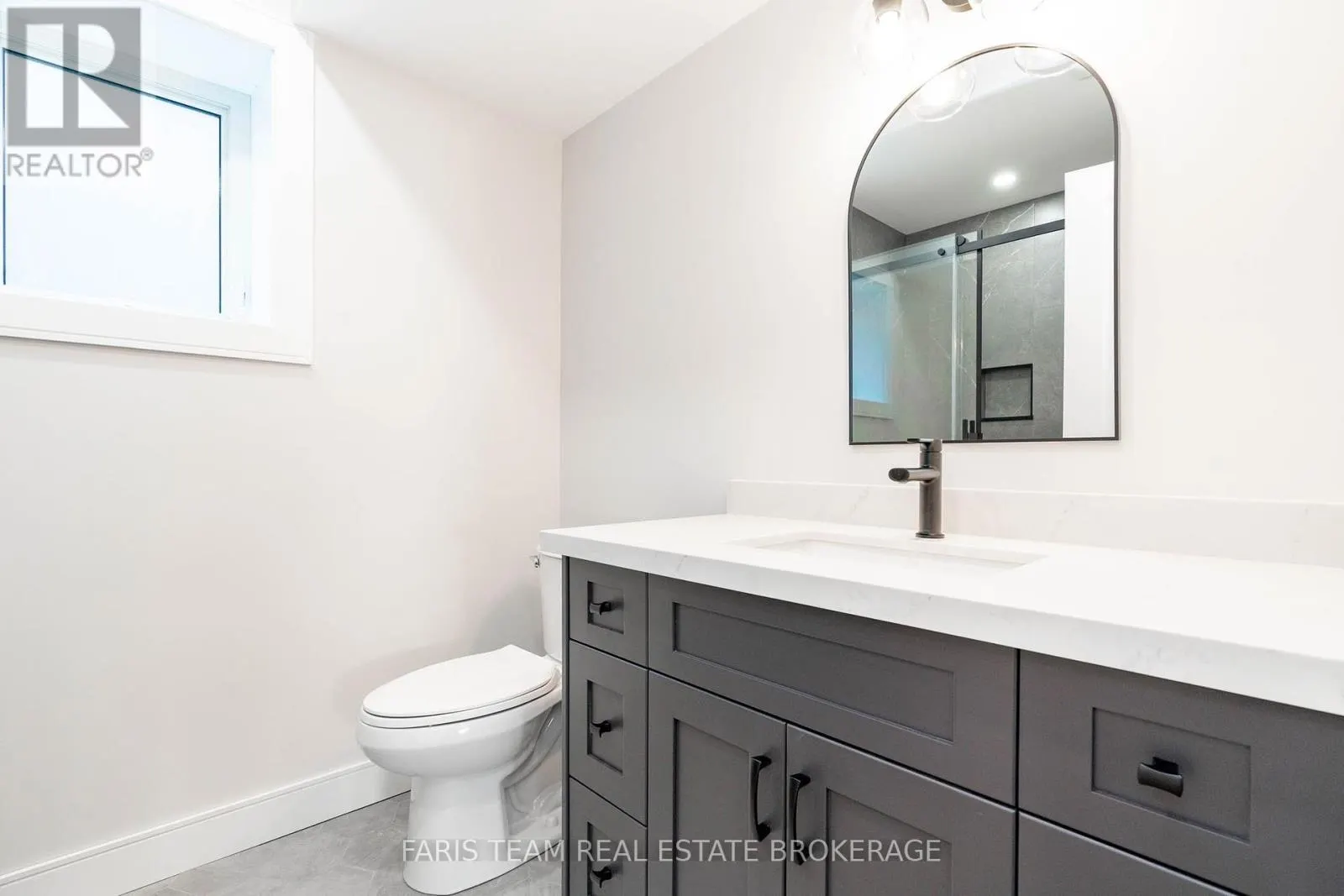23 49TH STREET S