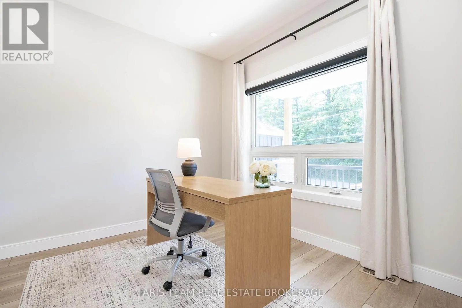 23 49TH STREET S