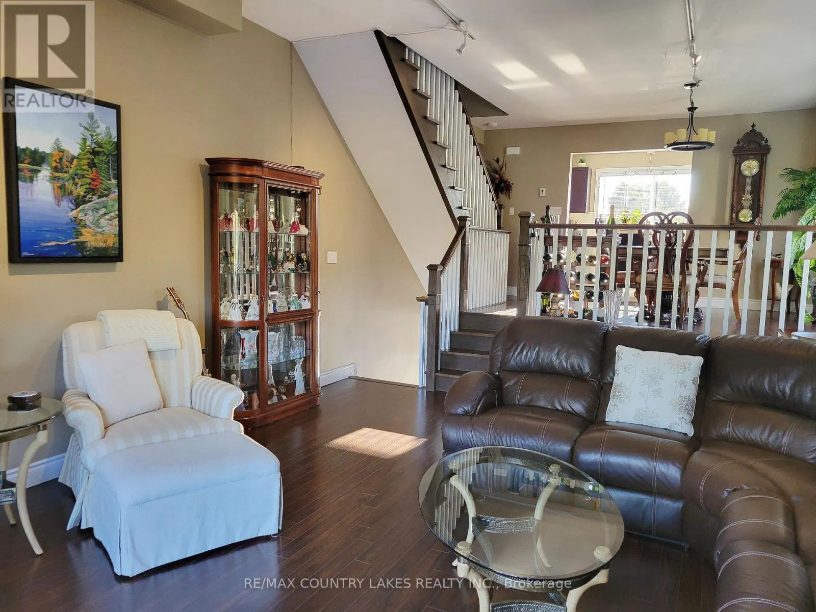 11 - 4 PARADISE BOULEVARD
