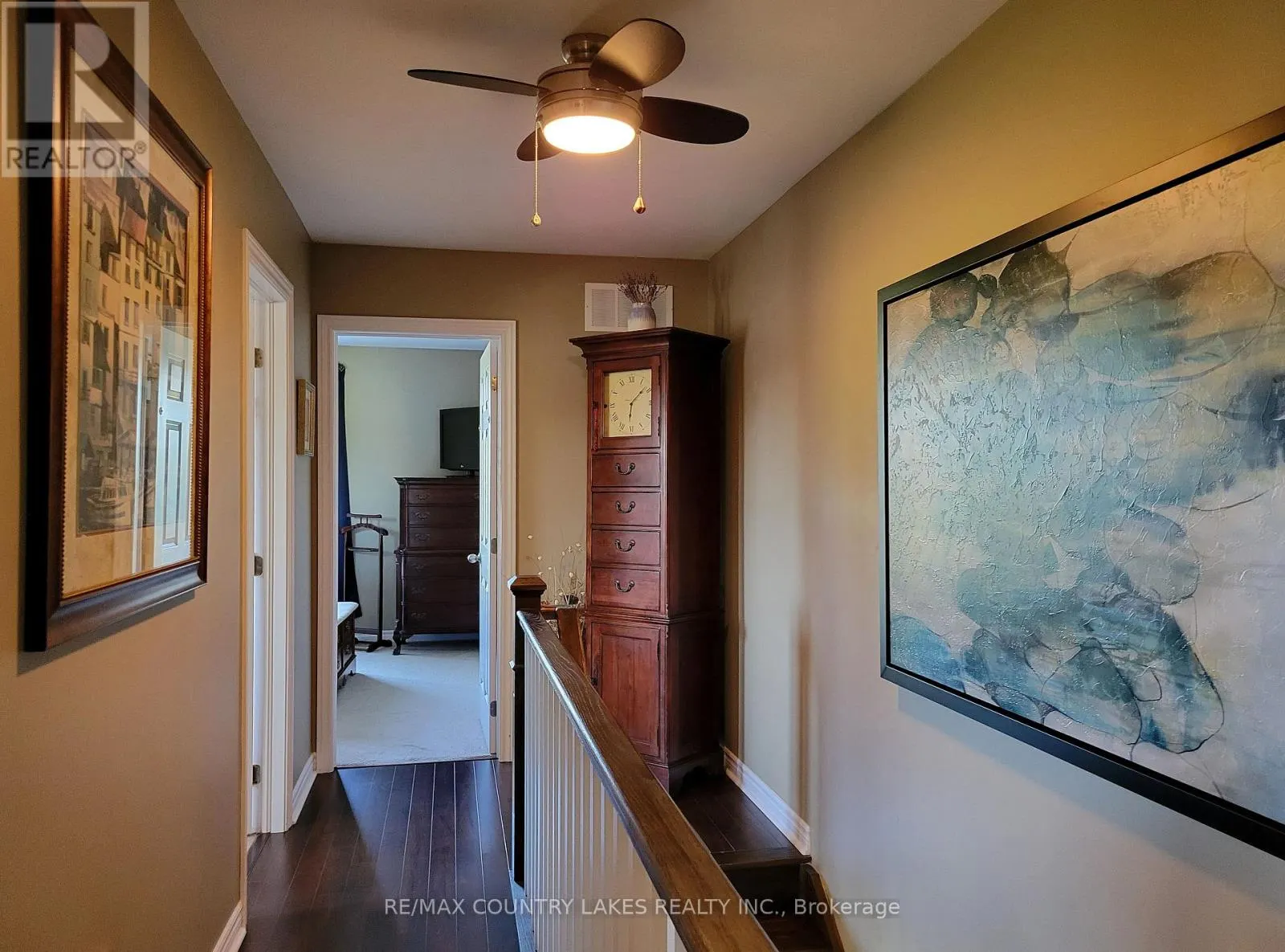11 - 4 PARADISE BOULEVARD