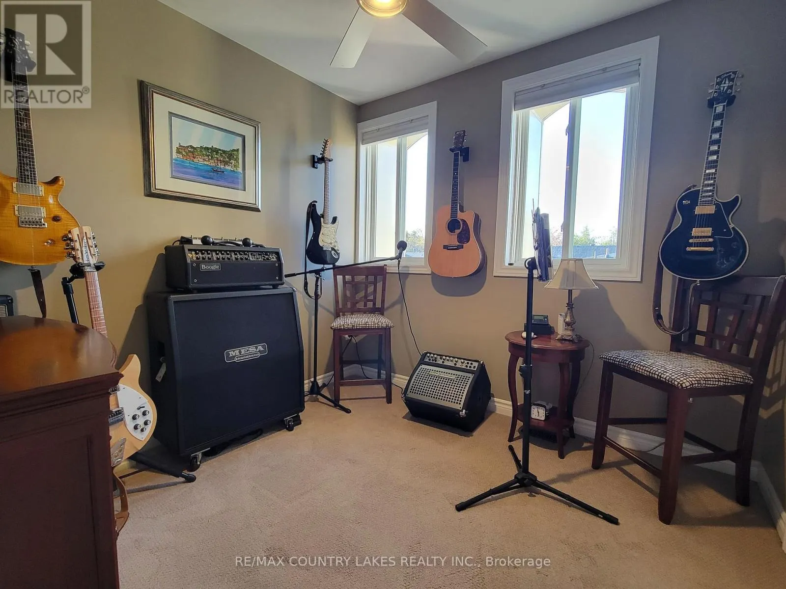 11 - 4 PARADISE BOULEVARD