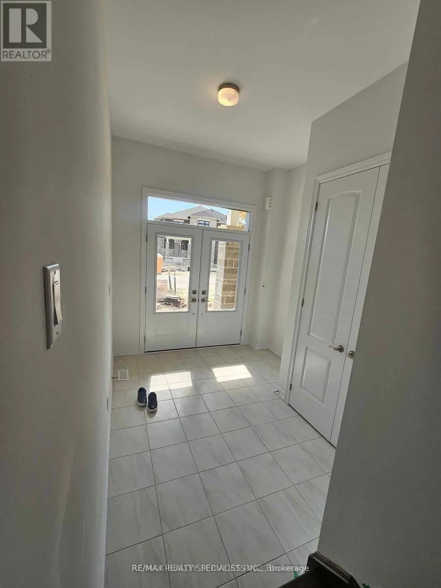 155 FENCHURCH MANOR