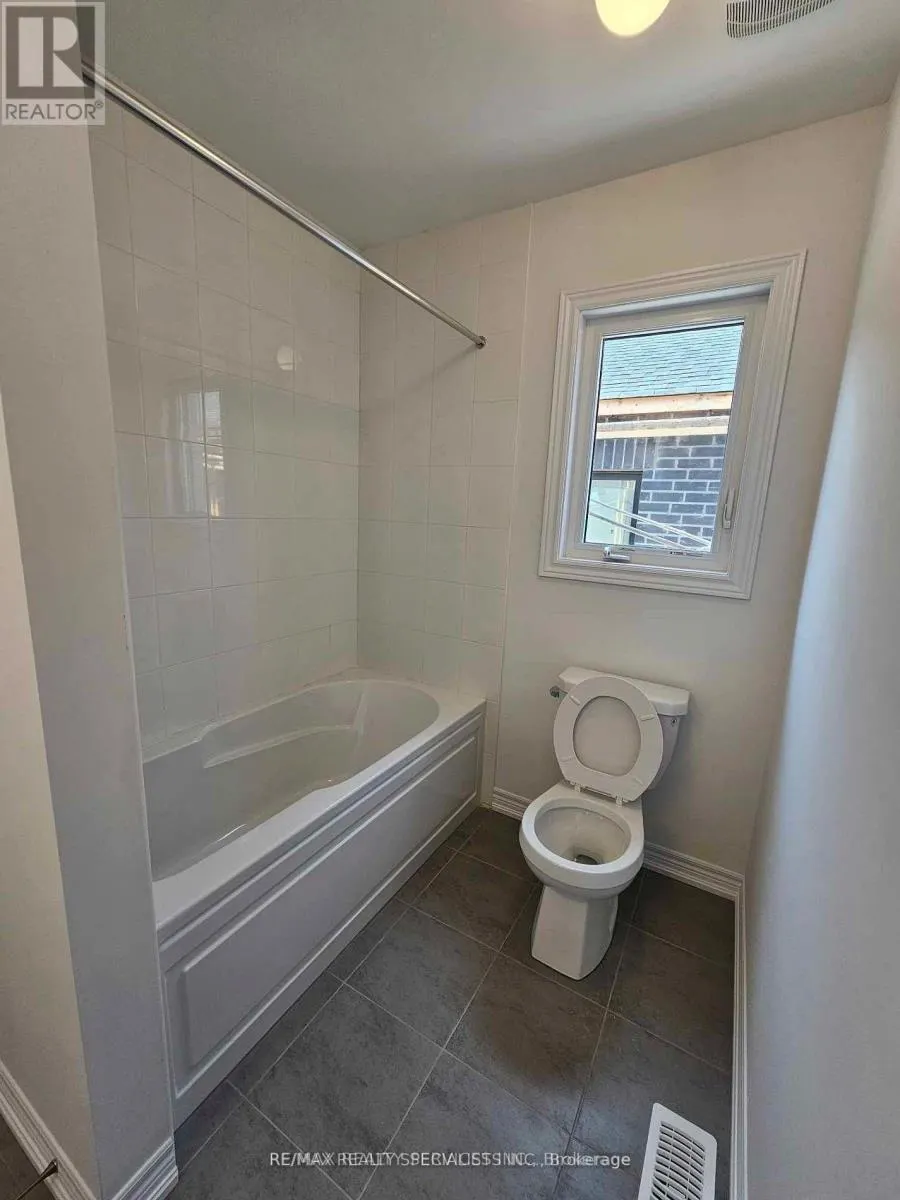 155 FENCHURCH MANOR