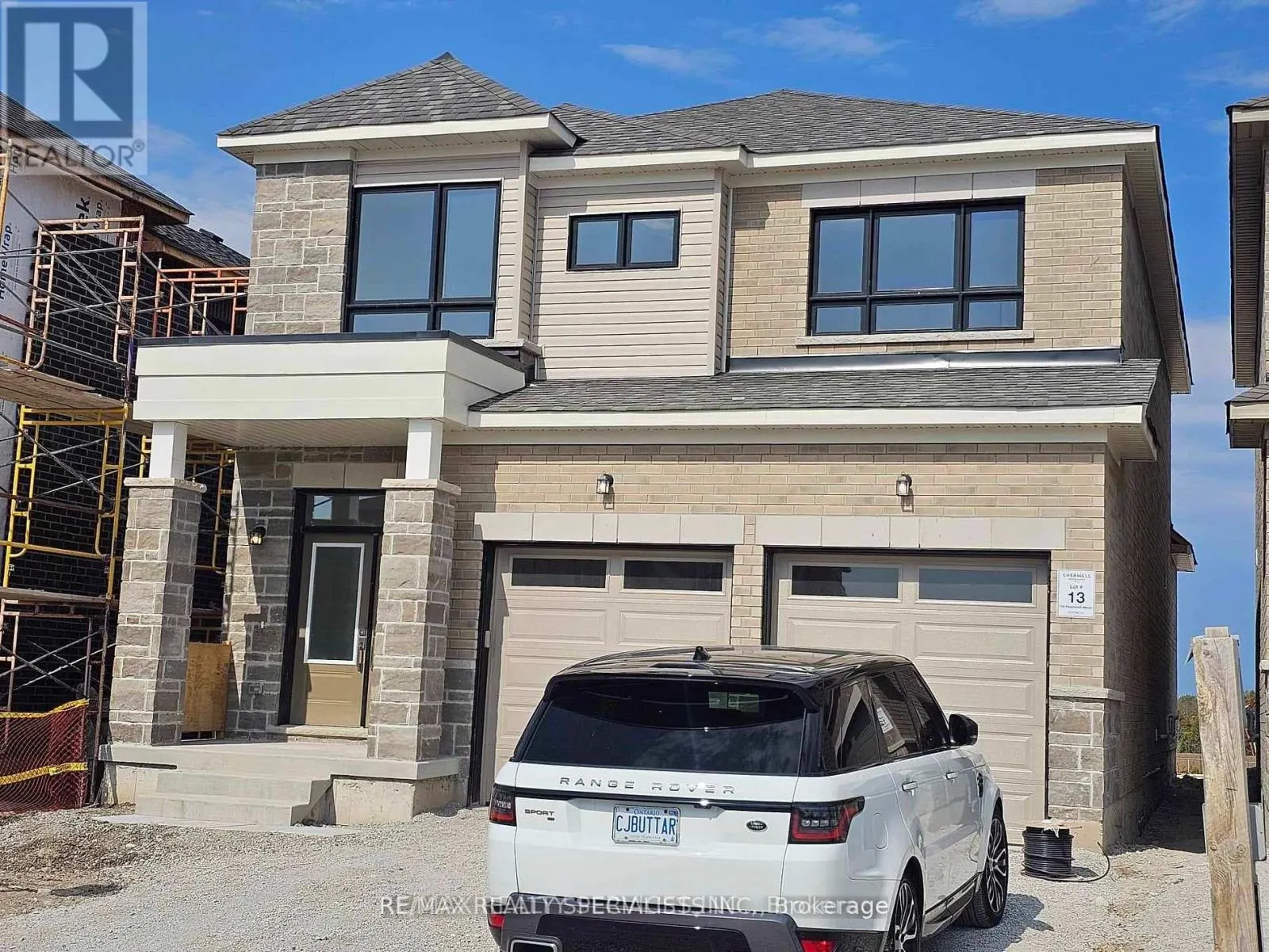155 FENCHURCH MANOR