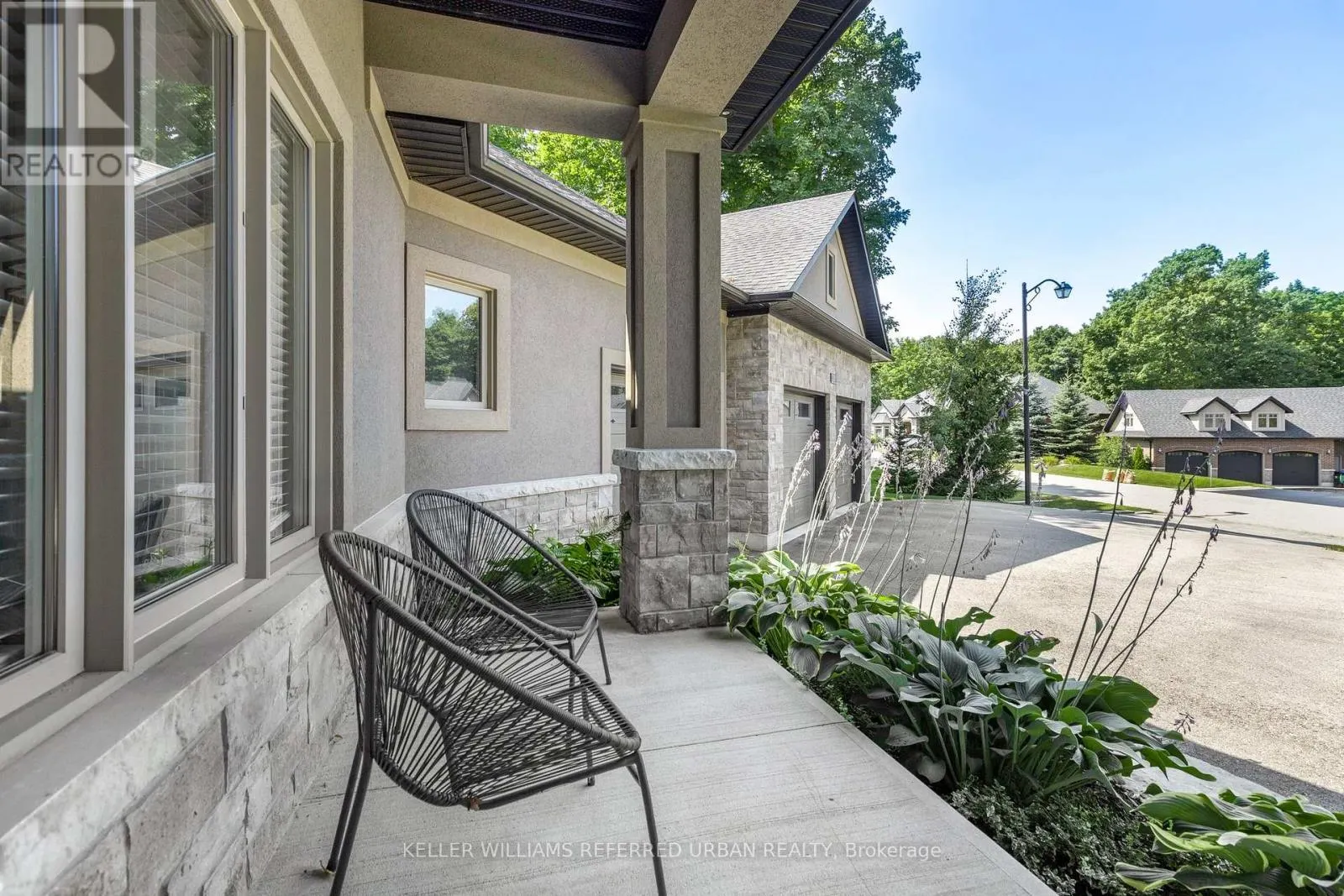 25 HERON BOULEVARD