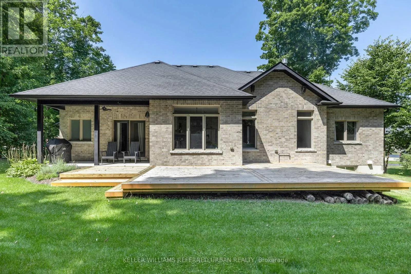 25 HERON BOULEVARD