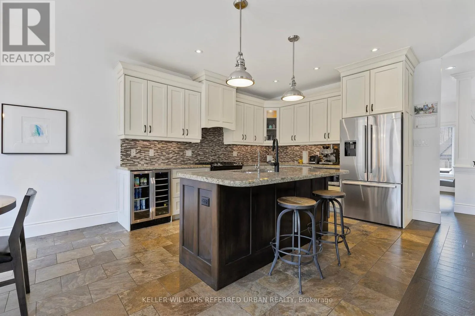 25 HERON BOULEVARD