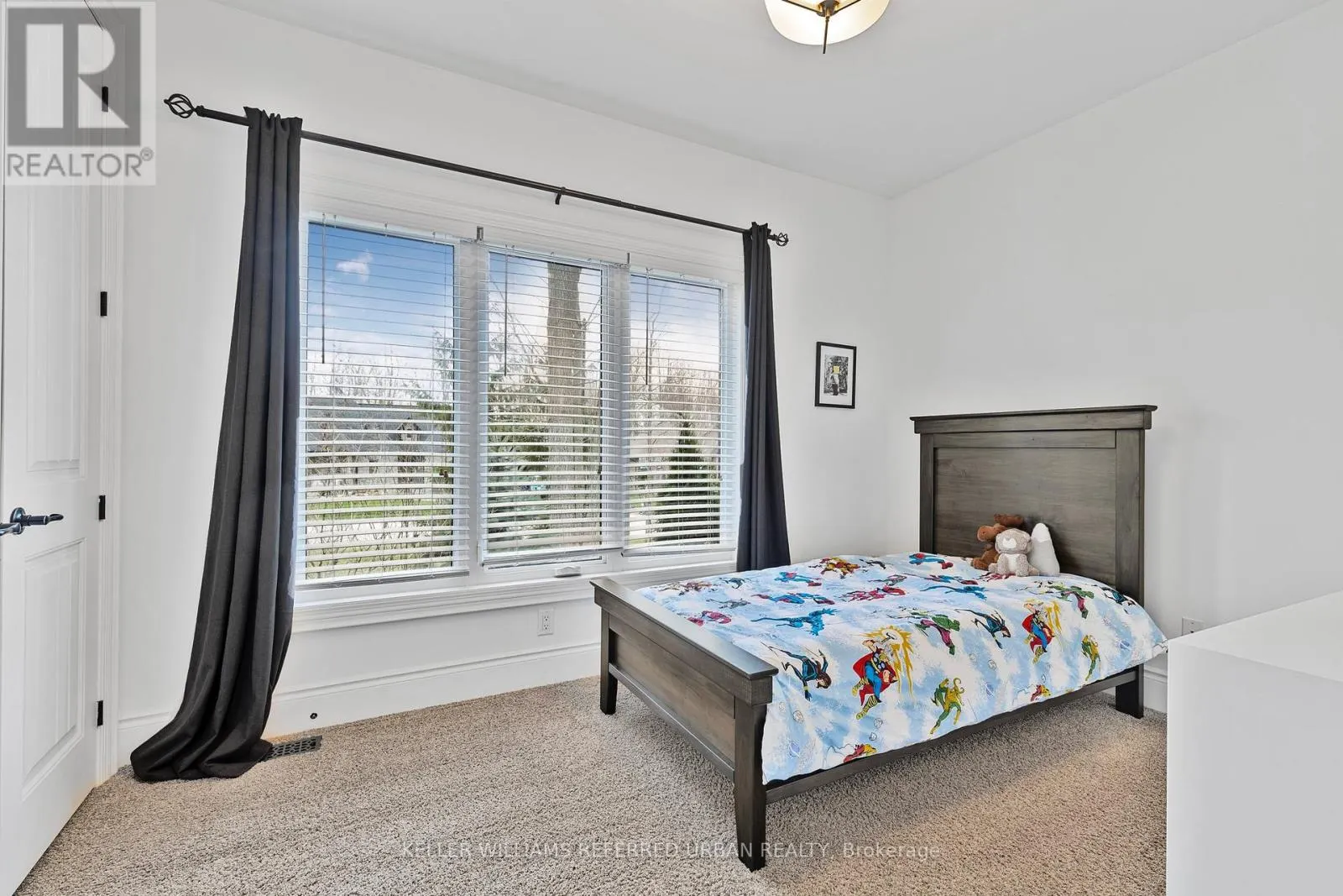 25 HERON BOULEVARD