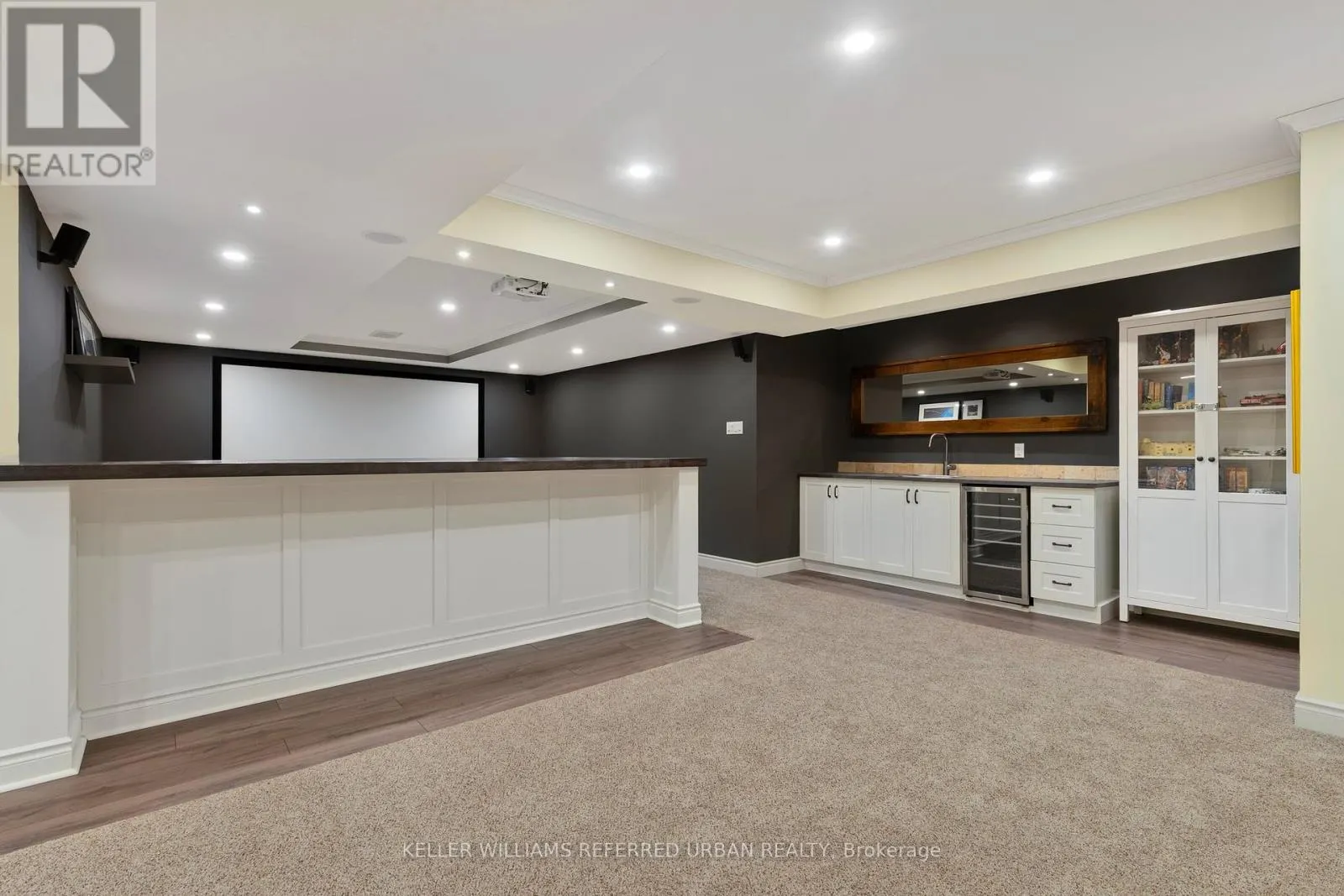 25 HERON BOULEVARD
