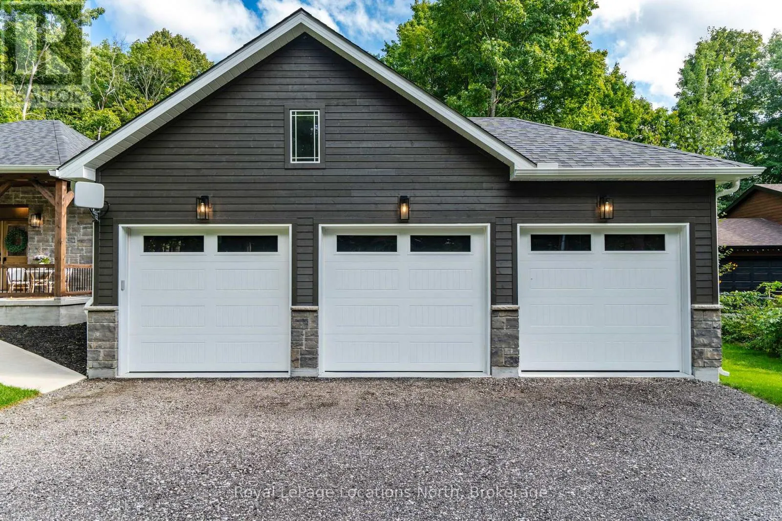 15 PINECONE AVENUE