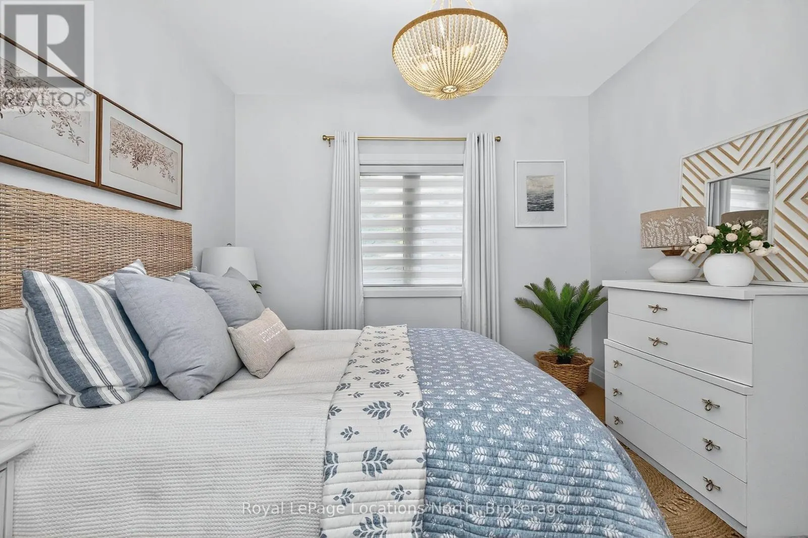 15 PINECONE AVENUE