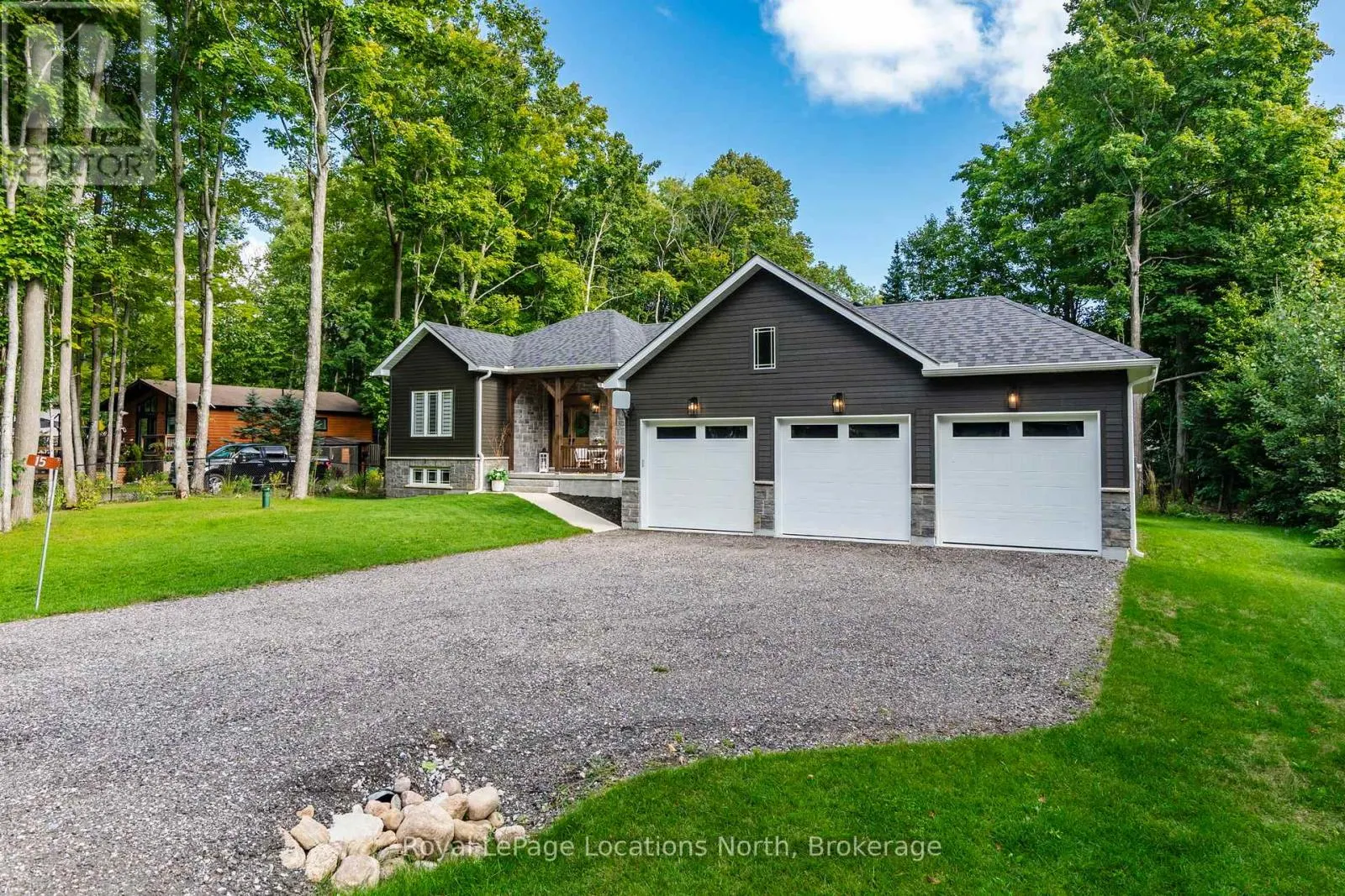 15 PINECONE AVENUE