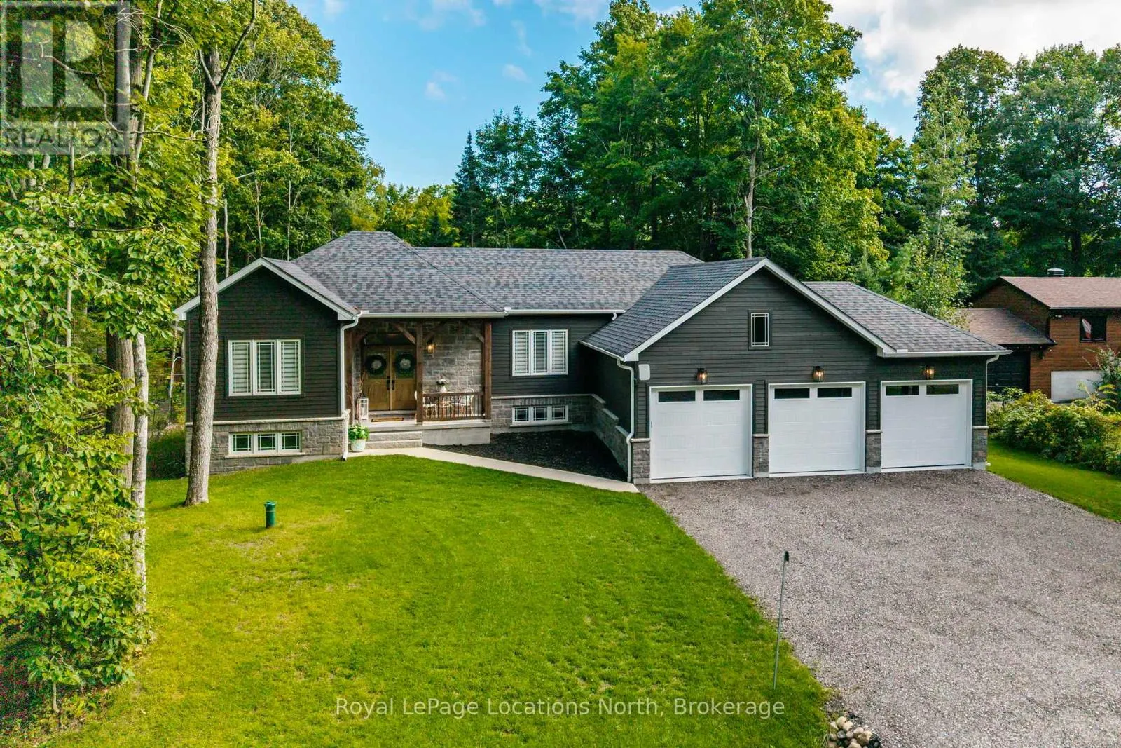 15 PINECONE AVENUE