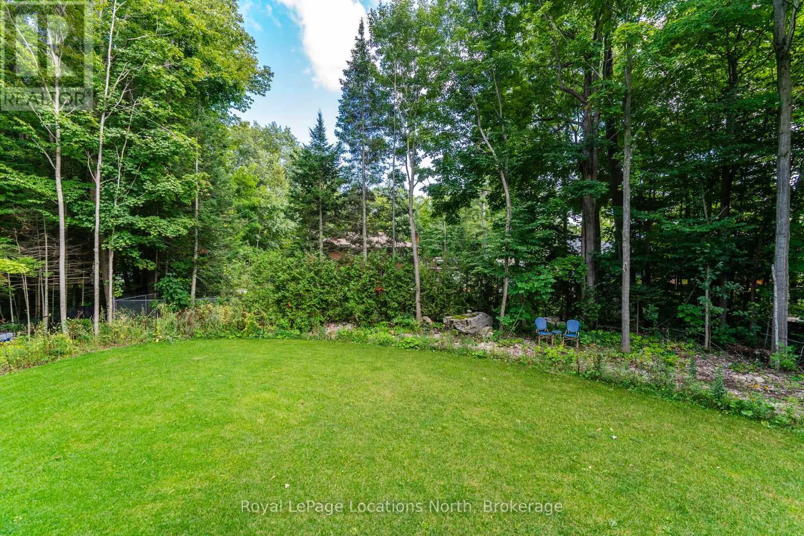 15 PINECONE AVENUE