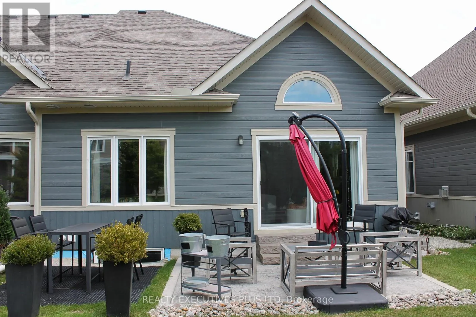77 KARI CRESCENT