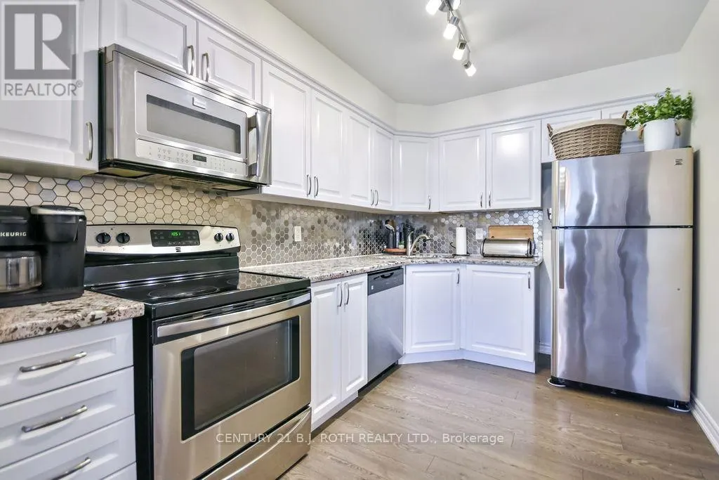 3 - 49 FERNDALE DRIVE S