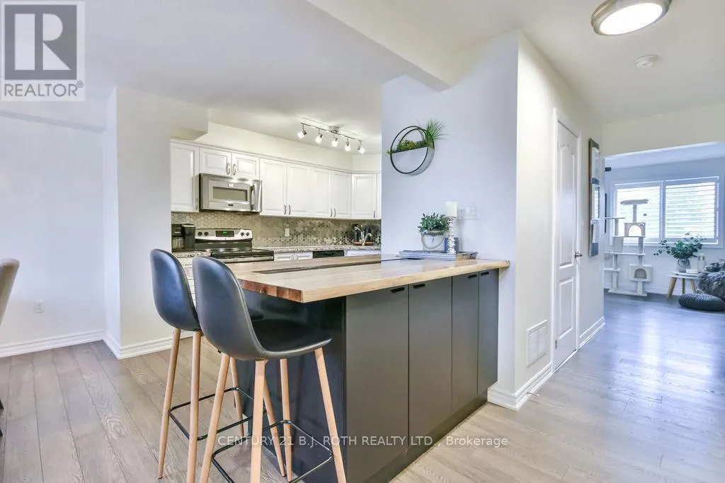 3 - 49 FERNDALE DRIVE S