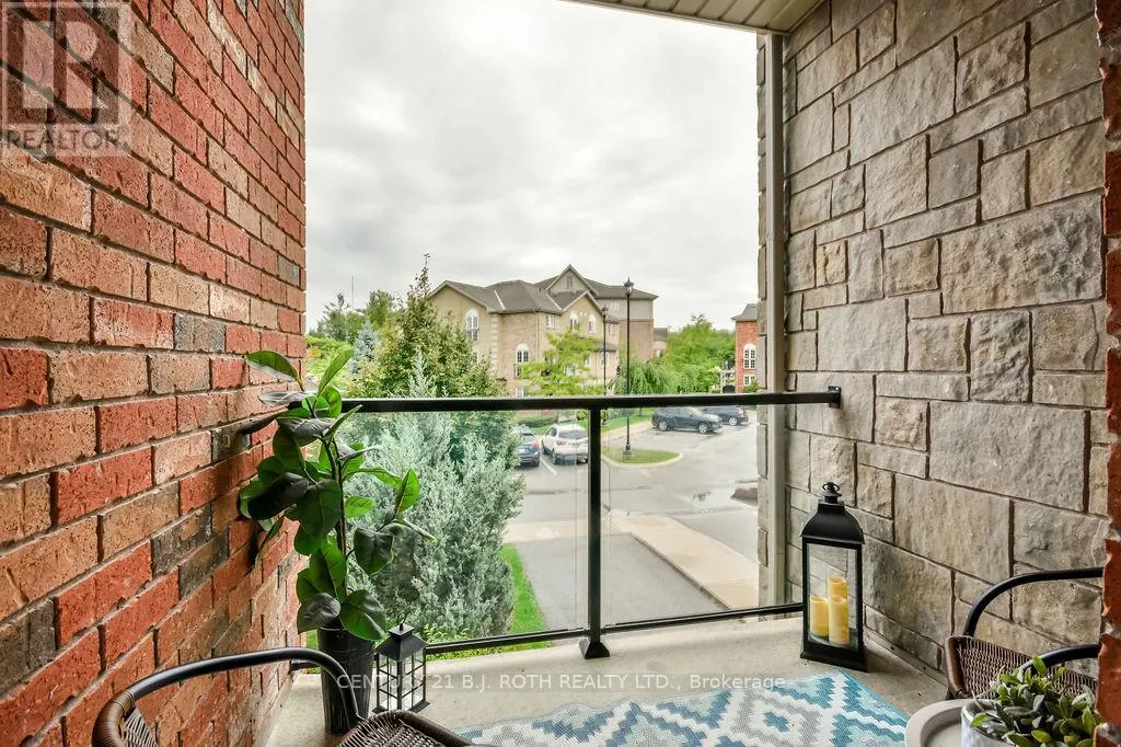 3 - 49 FERNDALE DRIVE S